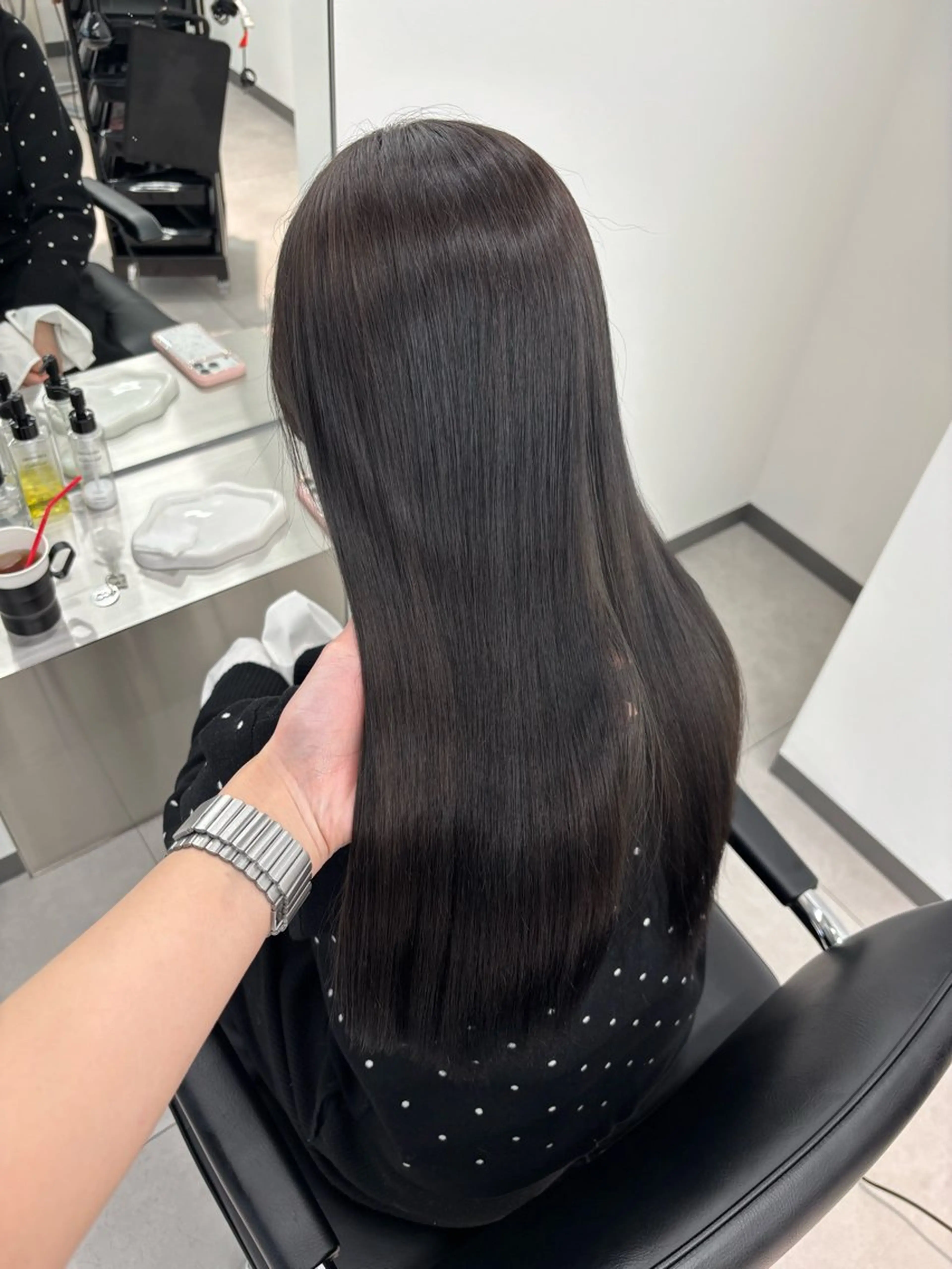 ロング カラー グレージュ ヘアカラー トリートメント 𝗺𝗶𝗸𝘂♡ 似合わせ🎀のヘアスタイル