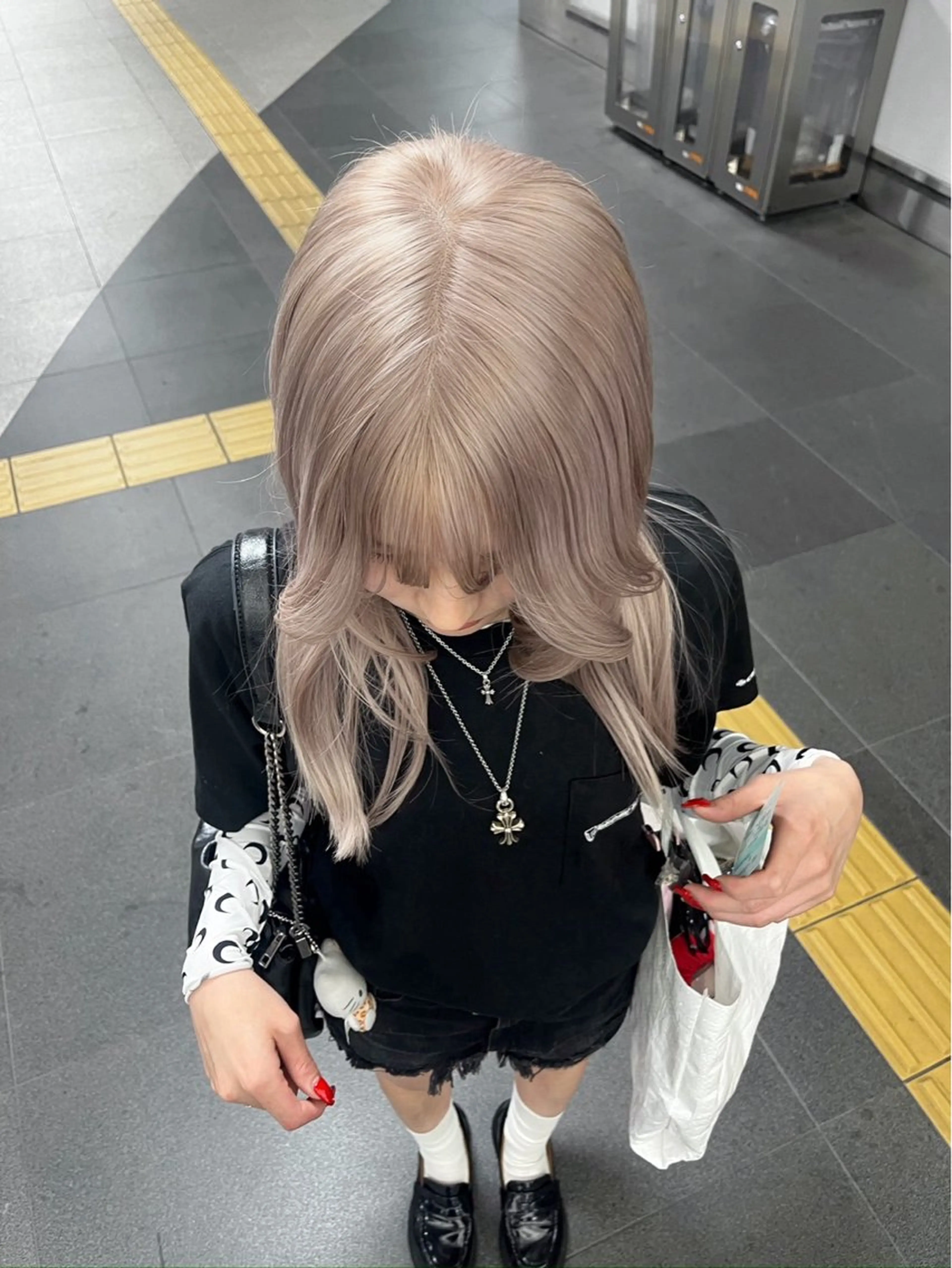 ロング カラー PELE/ミルクティ ー/NATSUKIのヘアスタイル