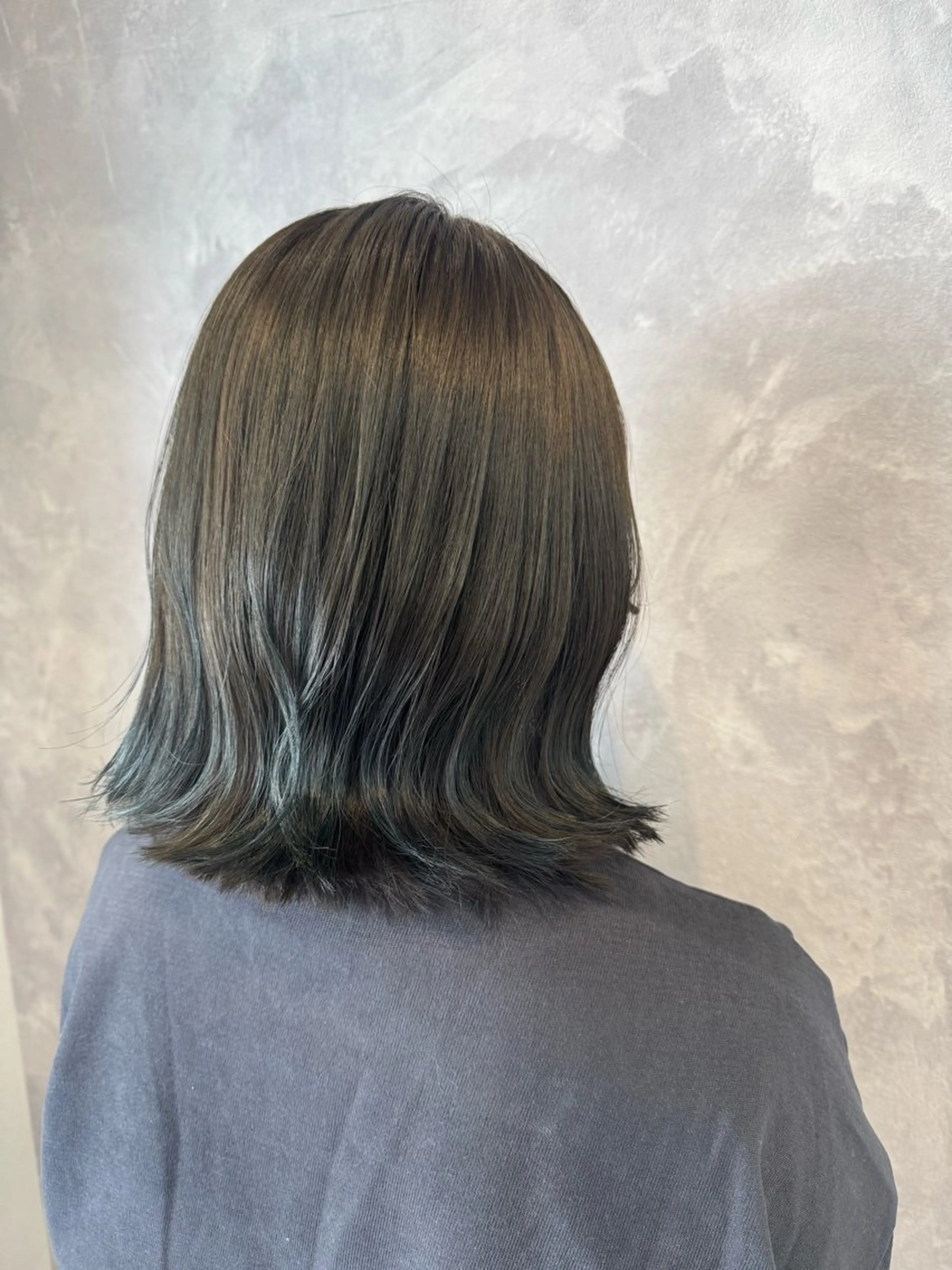 ミディアム カット ヘアカラー トリートメント ヒヨシ ルナのヘアスタイル