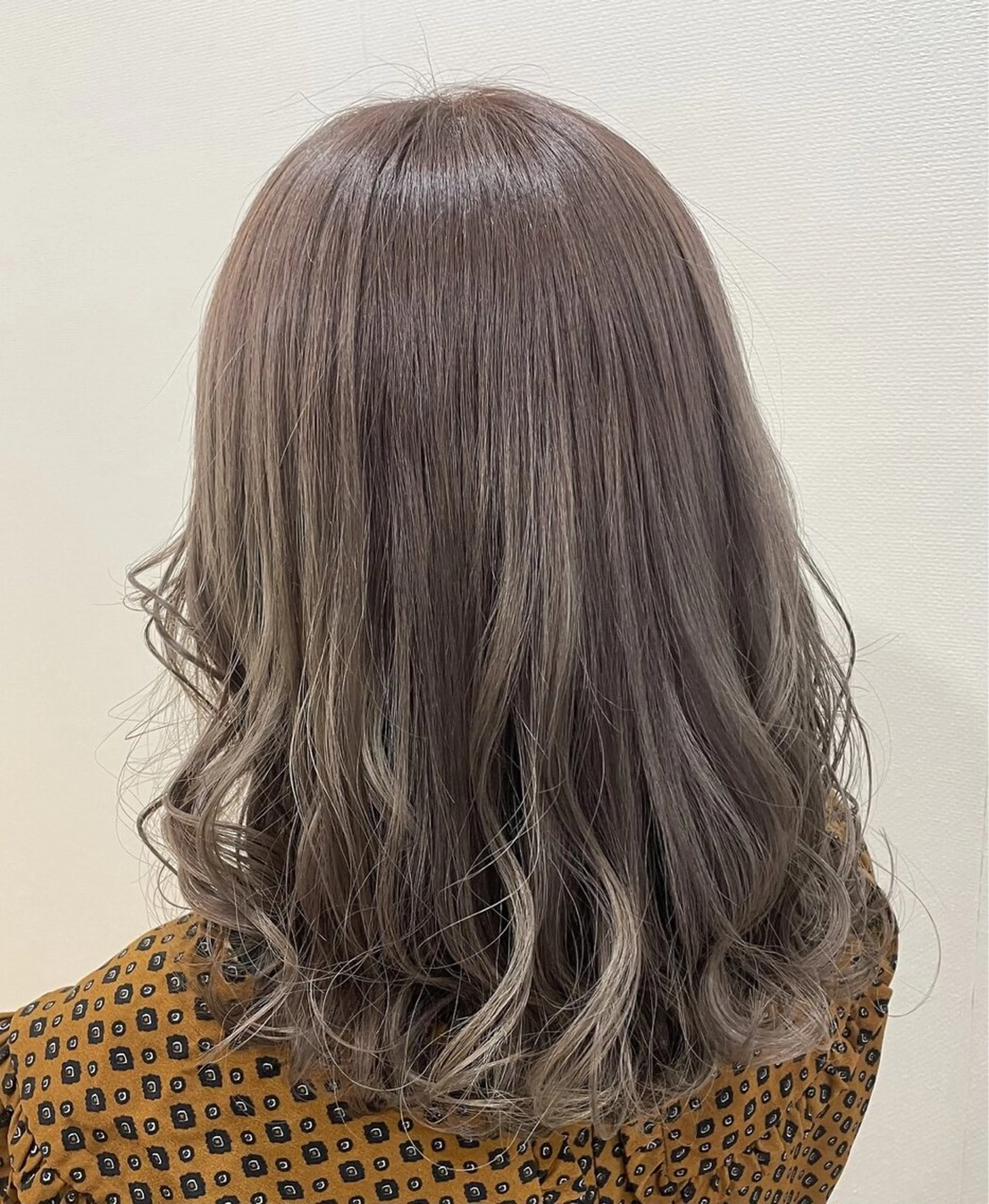 ミディアム 鬼童 友稀 ✨️艶カラー診断✨️のヘアスタイル