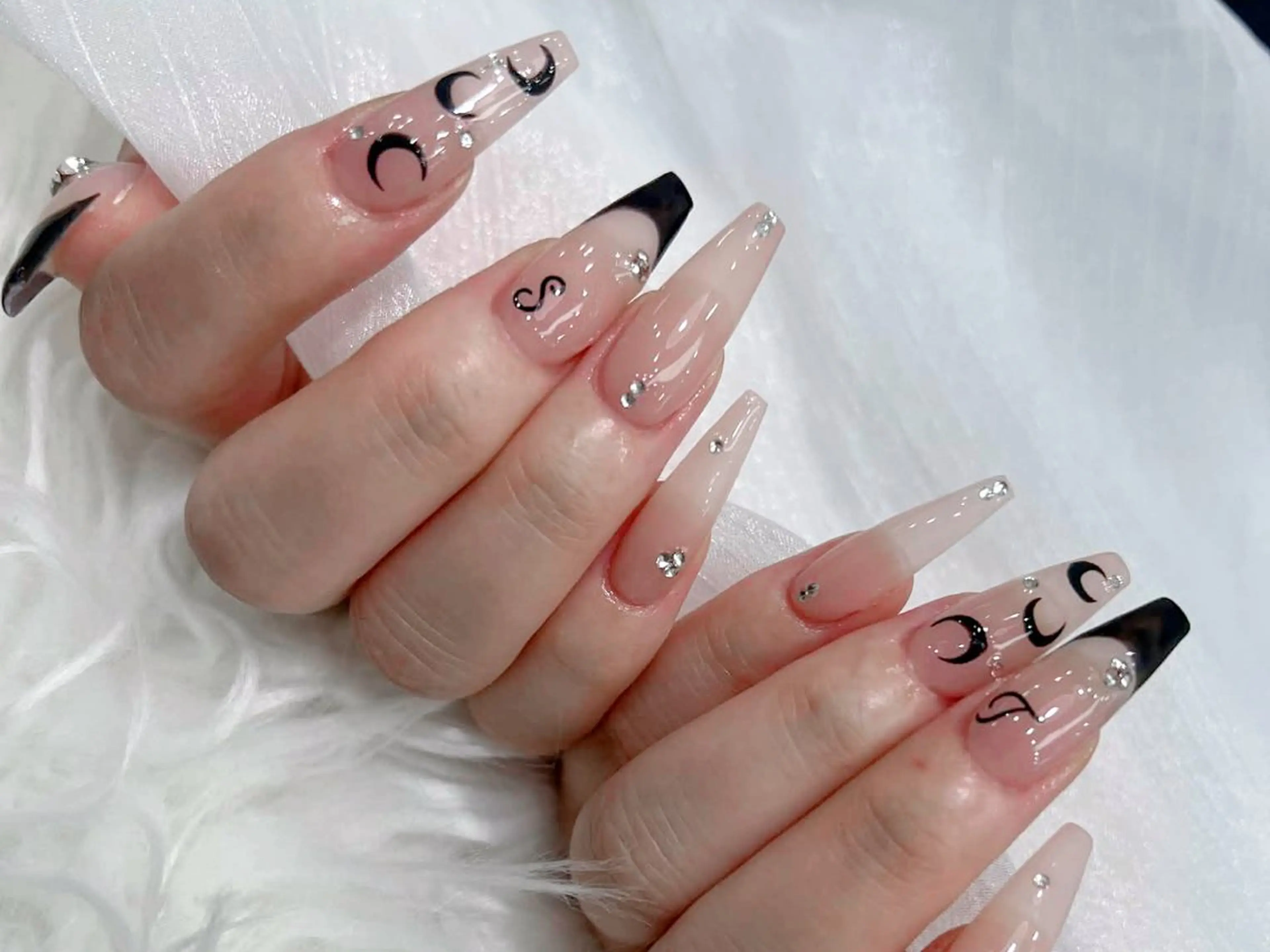 ネイル 成人式 大理石ネイル(マーブル) リボン 夏ネイル ネイルチップ ハンドネイル MoMoA Nail ネイル長さ出し専門店のネイルデザイン