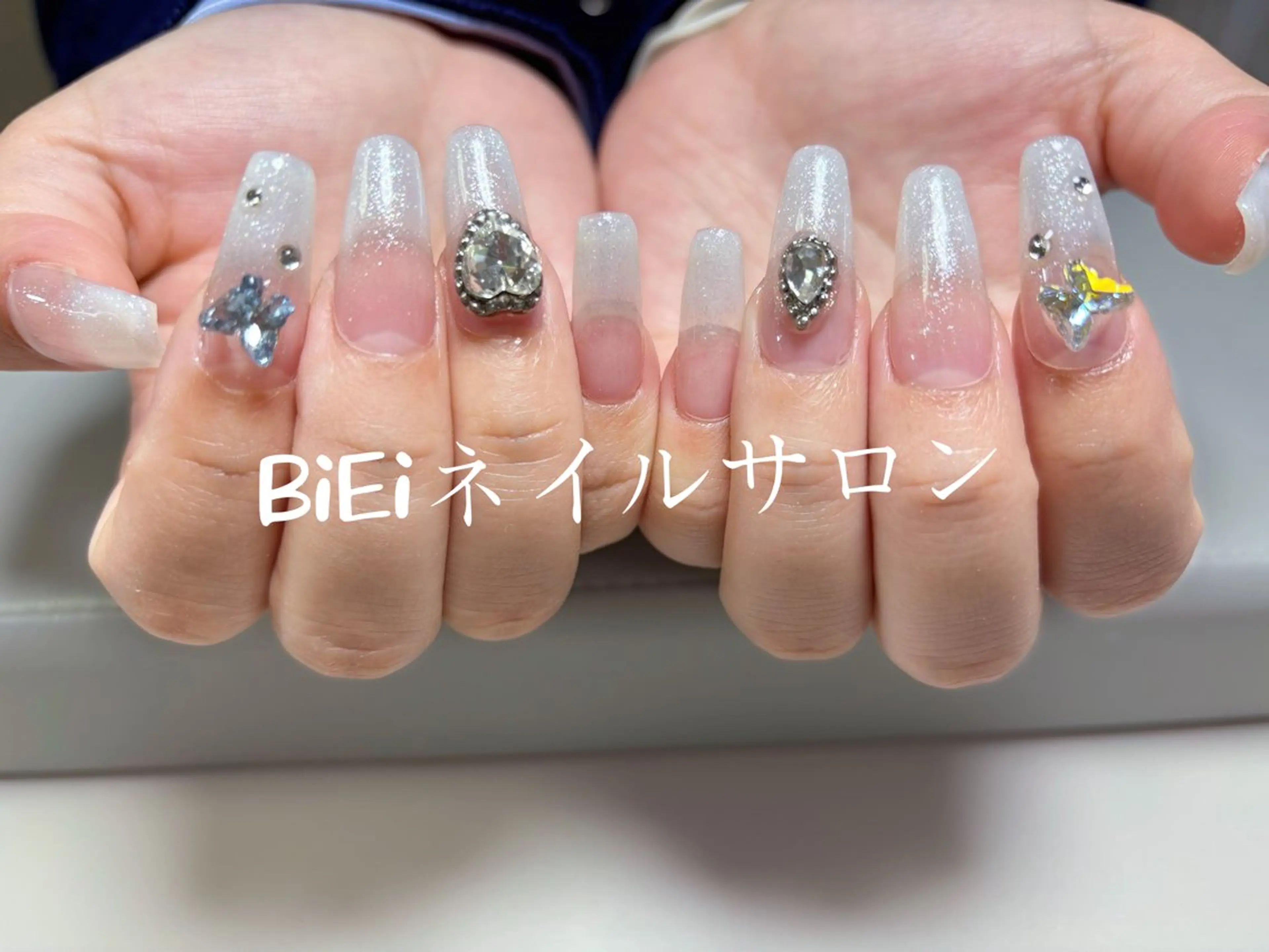ネイル BiEi ネイルサロン長さ出しのネイルデザイン