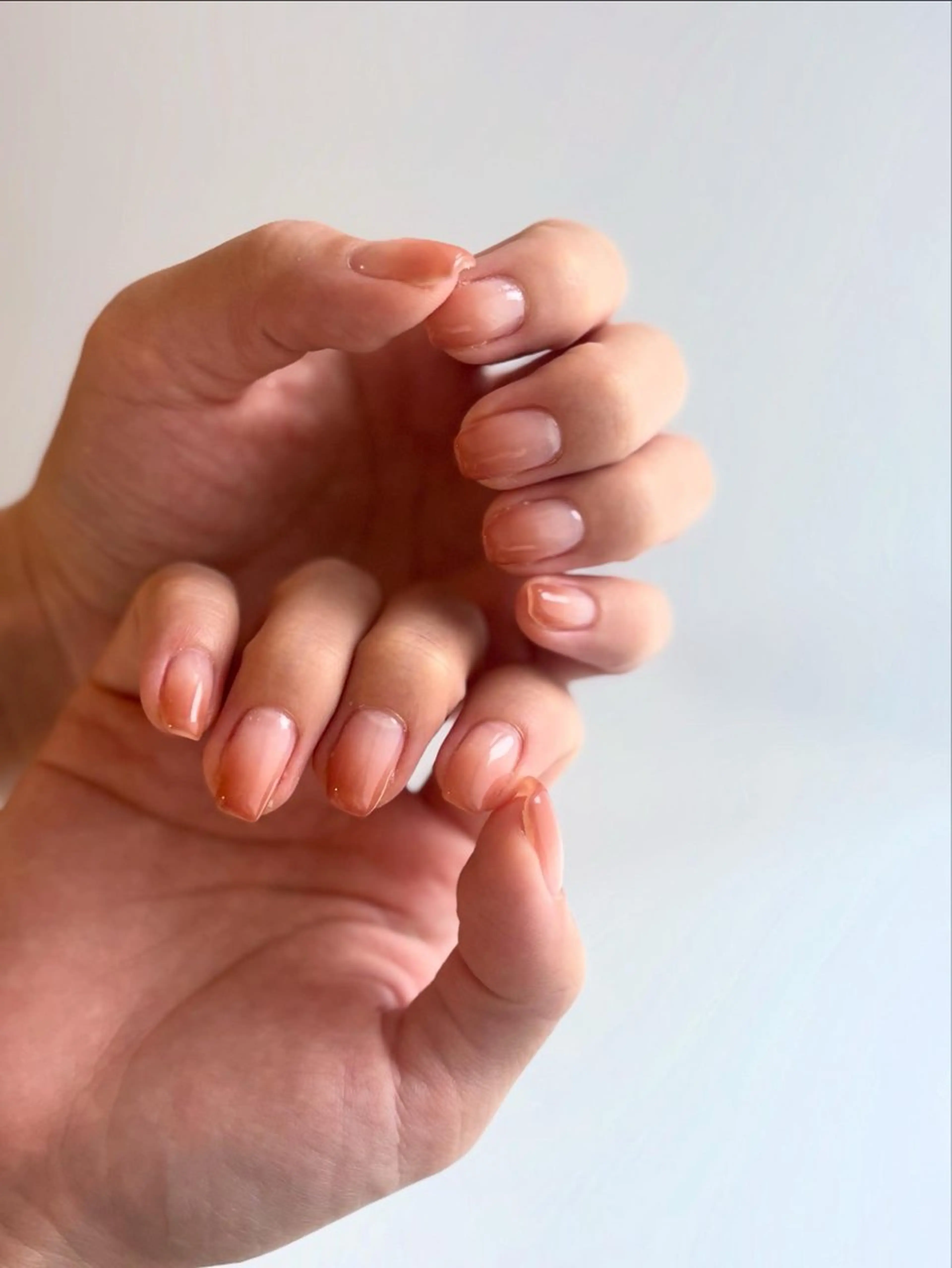 ネイル グラデーション ピンク シンプルネイル ハンドネイル Elio所属・Elio 国泰寺のネイルデザイン