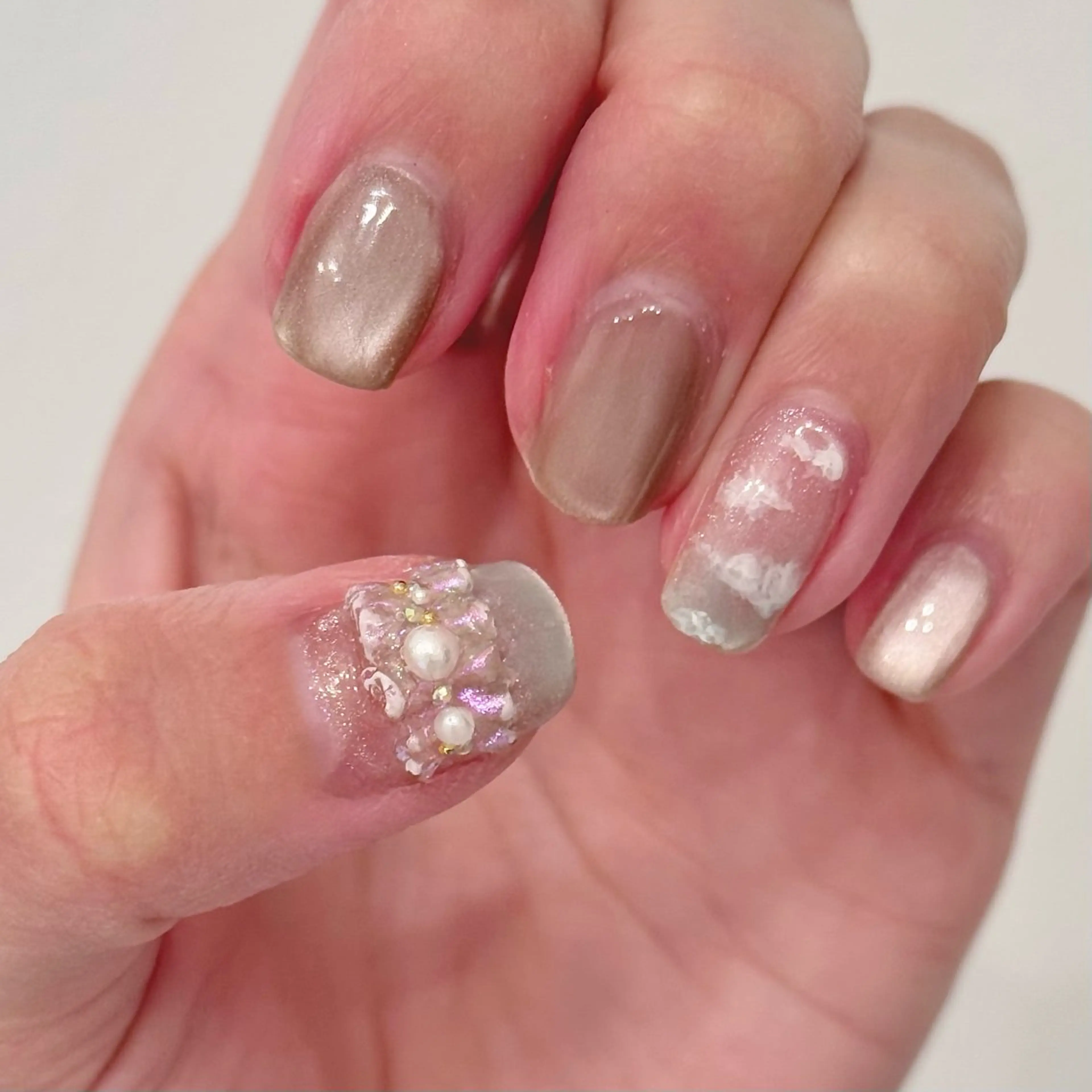 ネイル ハンドネイル nail salon swaddle 🪽のネイルデザイン