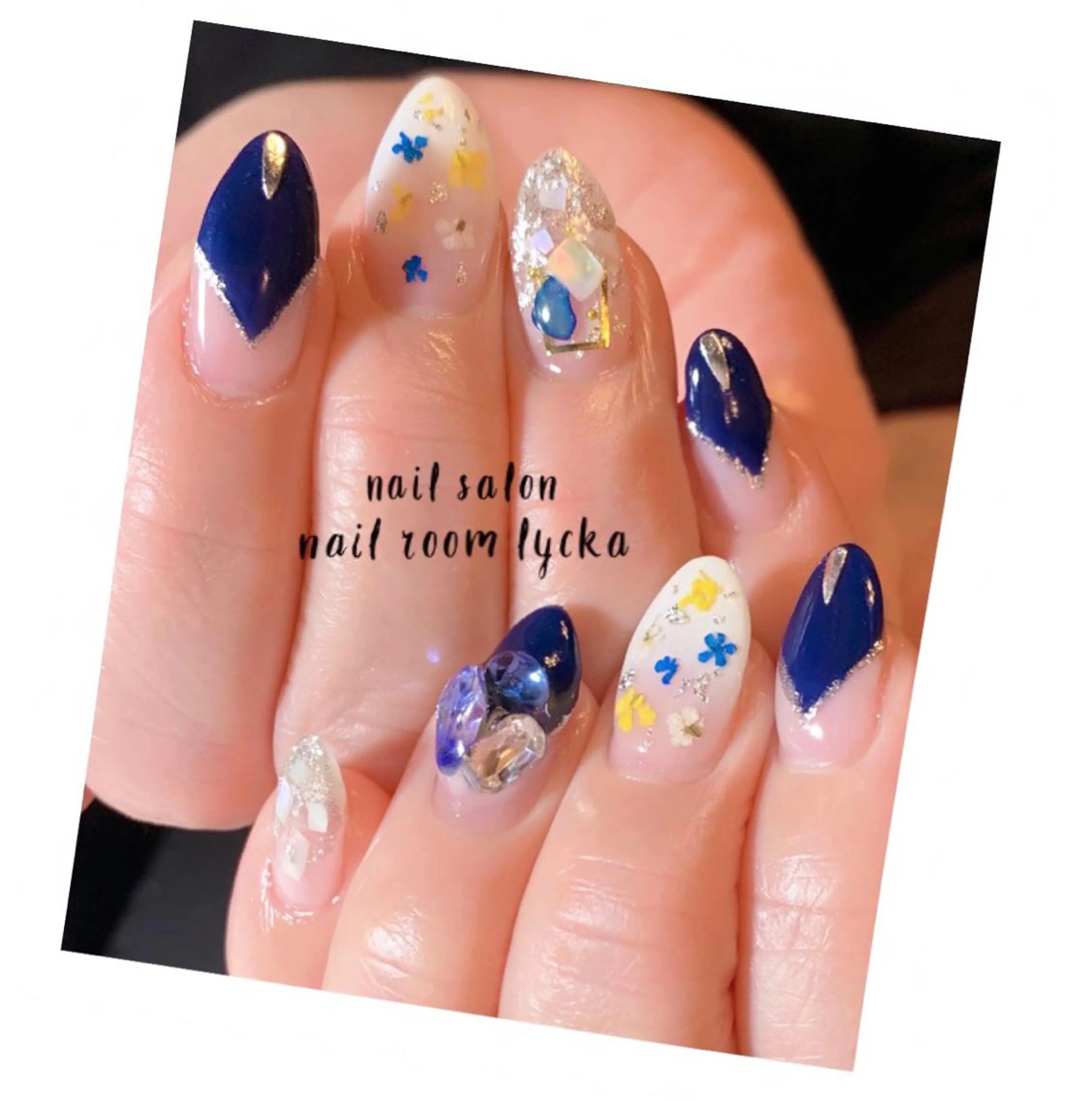 ネイル ﾈｲﾙﾙｰﾑﾘｯｶ 𝐦𝐚𝐲𝐮のネイルデザイン