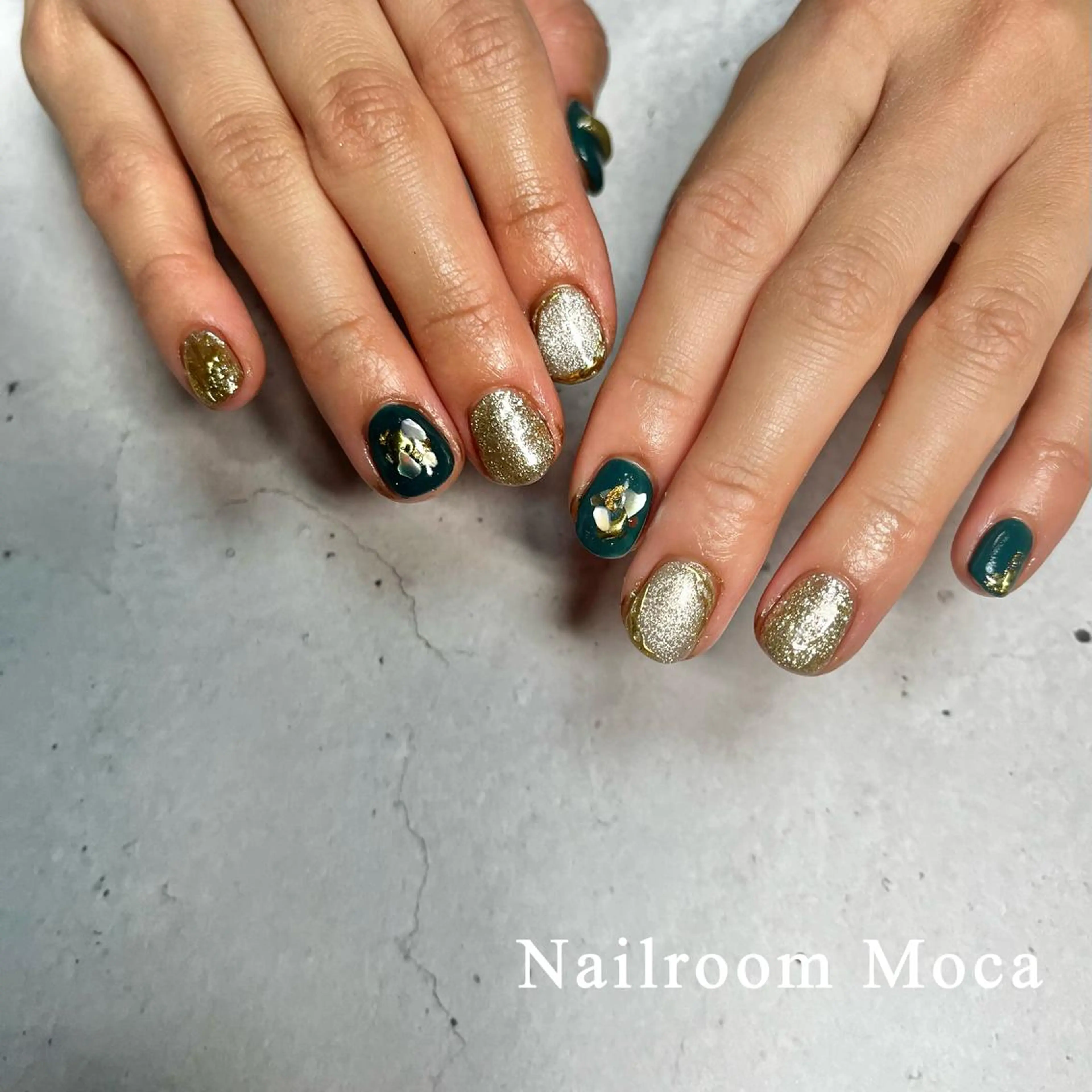 ネイル キラキラネイル Nailroom Mocaのネイルデザイン
