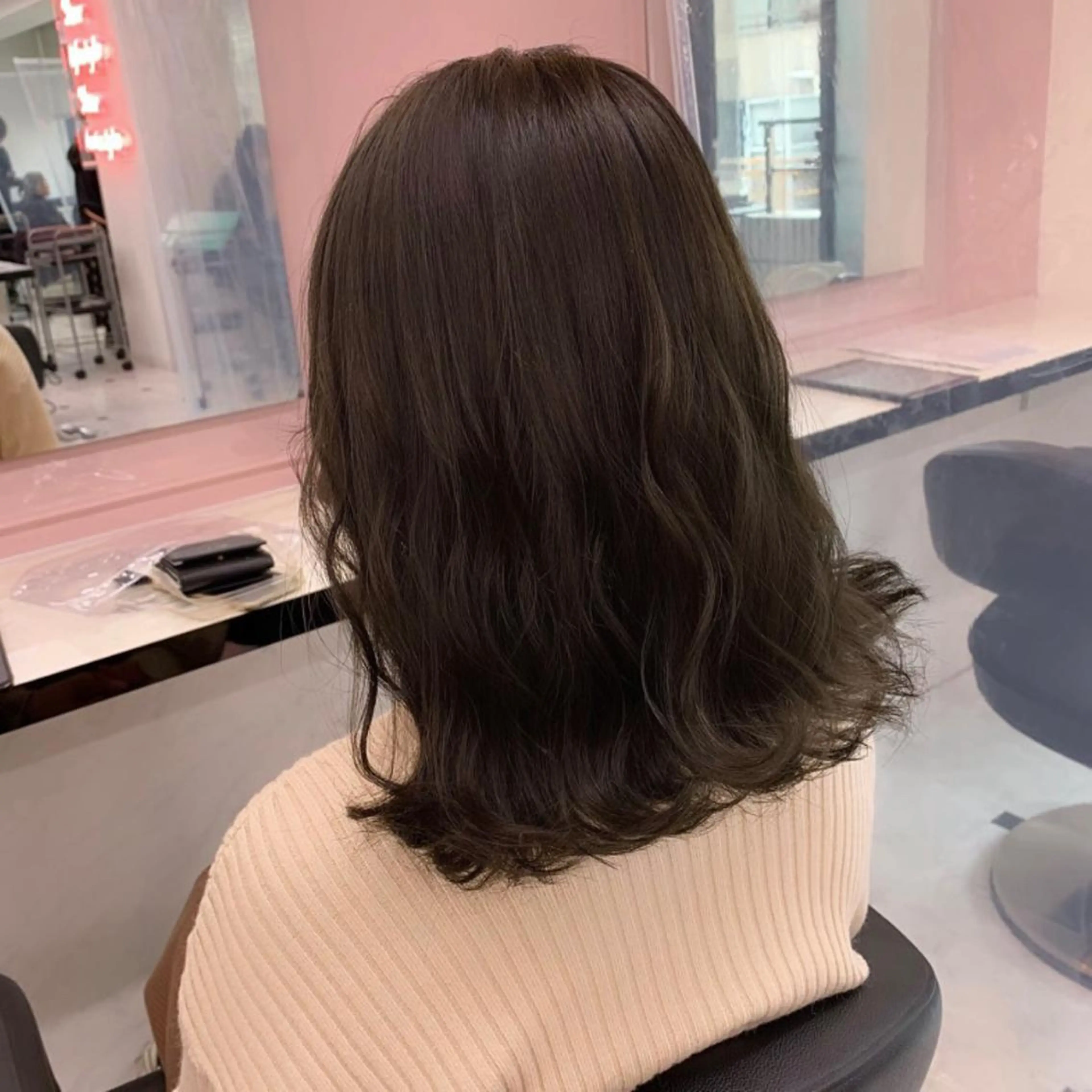 セミロング カラー ヘアアレンジ 🩰透明感カラー♡ UTA🩰のヘアスタイル