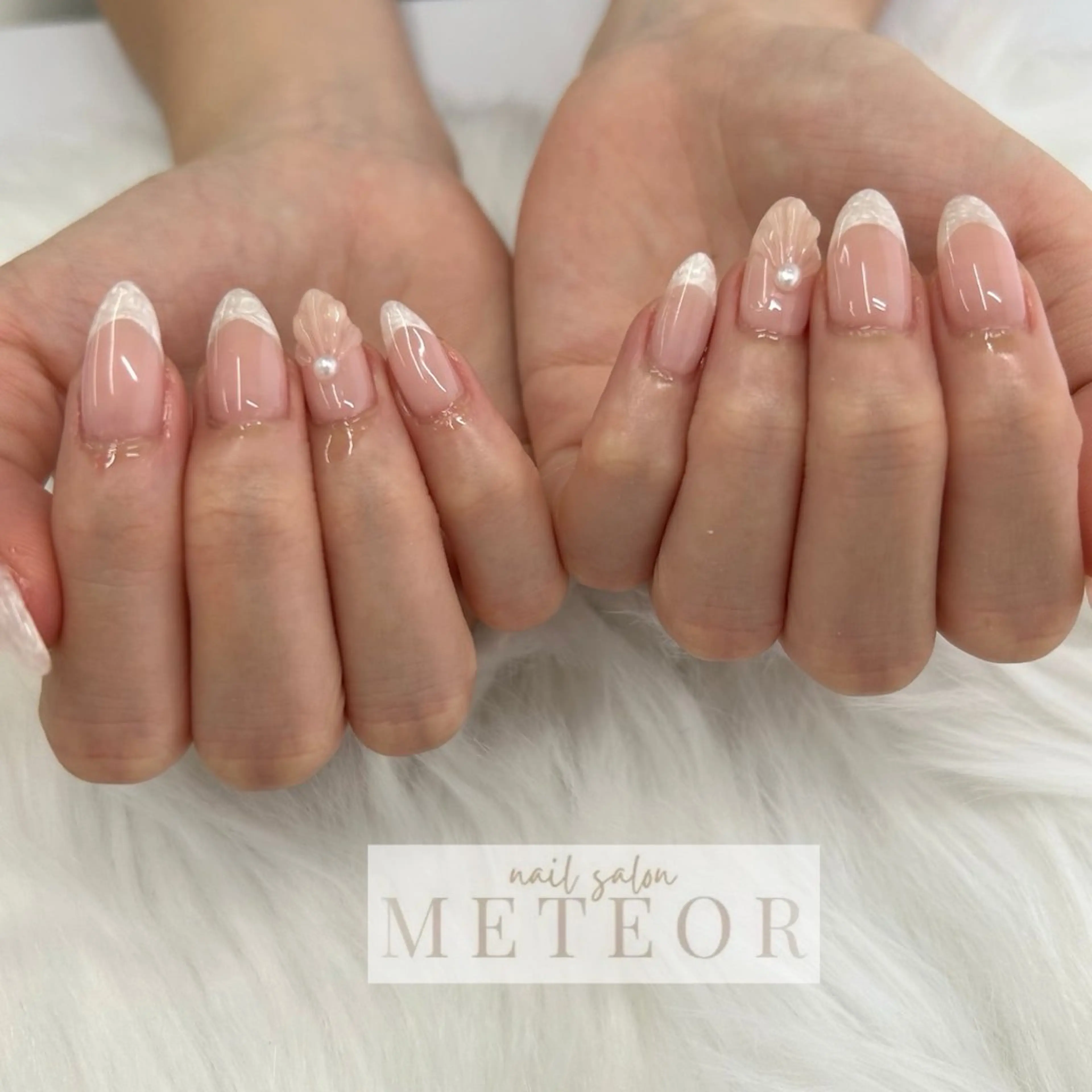 ネイル フレンチネイル シンプルネイル ワンホンネイル ハンドネイル METEOR💫 staffのネイルデザイン