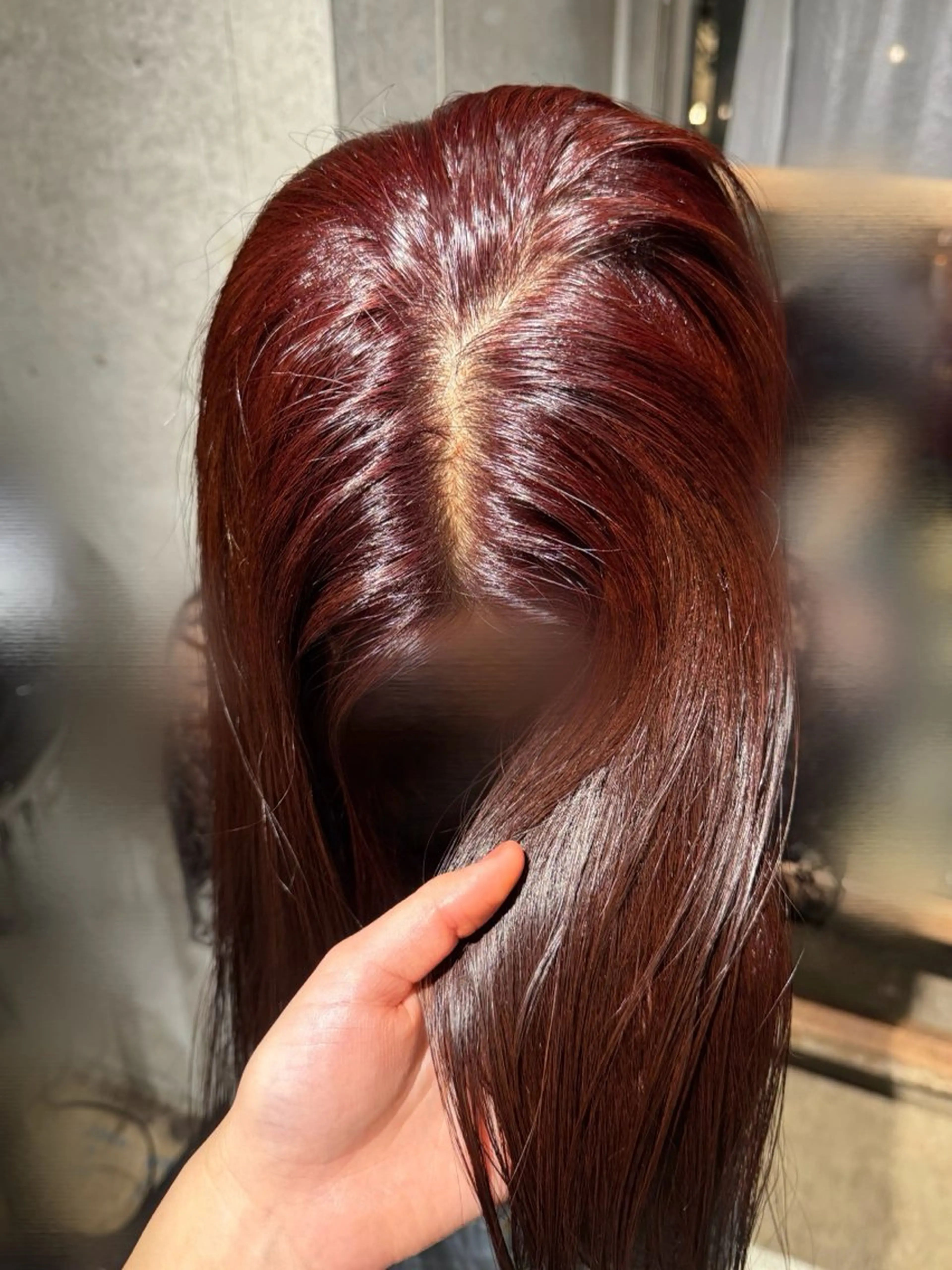 ロング カラー レッドカラー ロング ヘアカラー 染谷 奈保のヘアスタイル