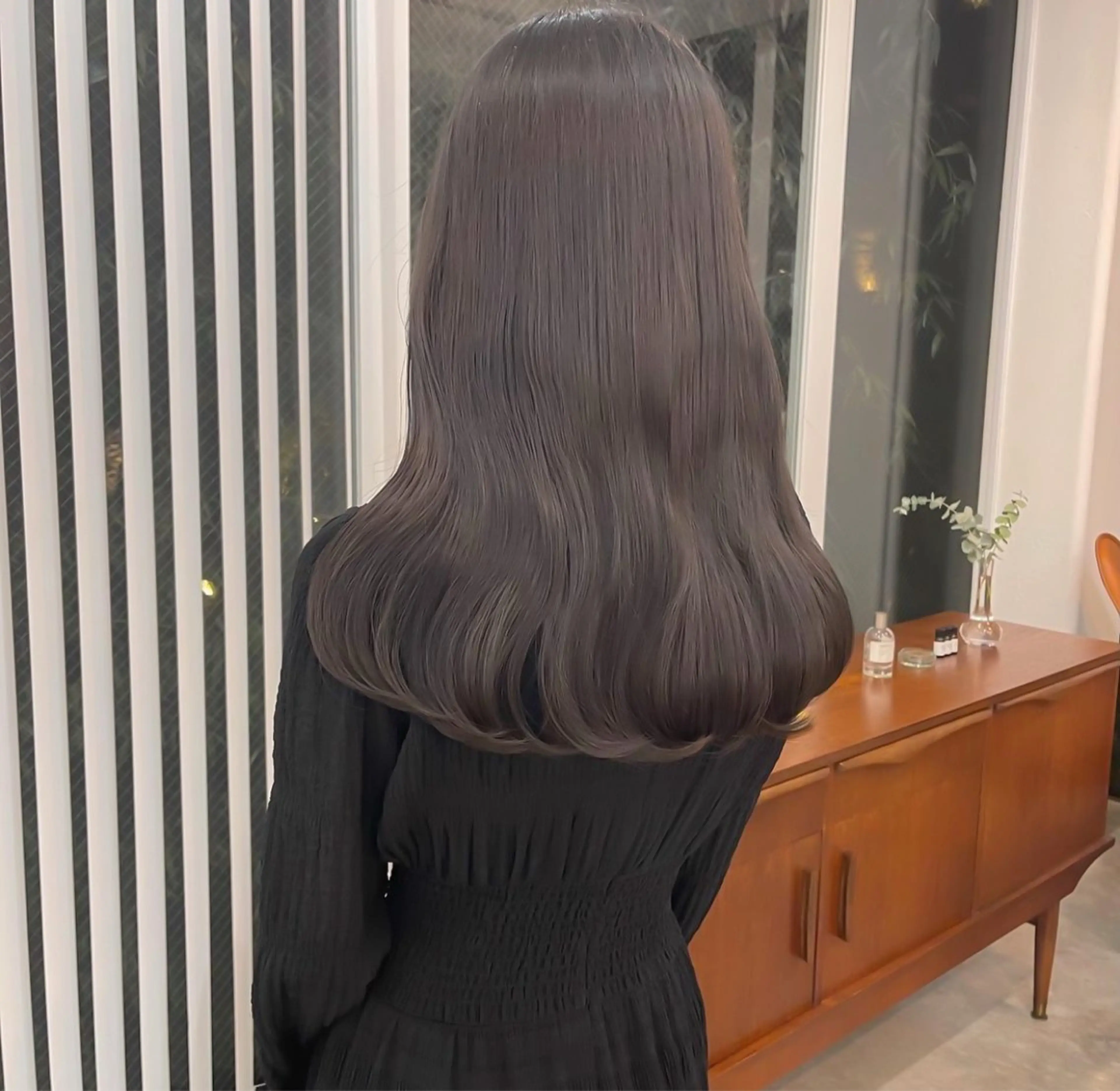 セミロング カラー ブリーチ ダブルカラー グレージュ ブリーチなしカラー カット ヘアカラー トリートメント 高橋大樹/グレージュ 透明感/髪質改善のヘアスタイル