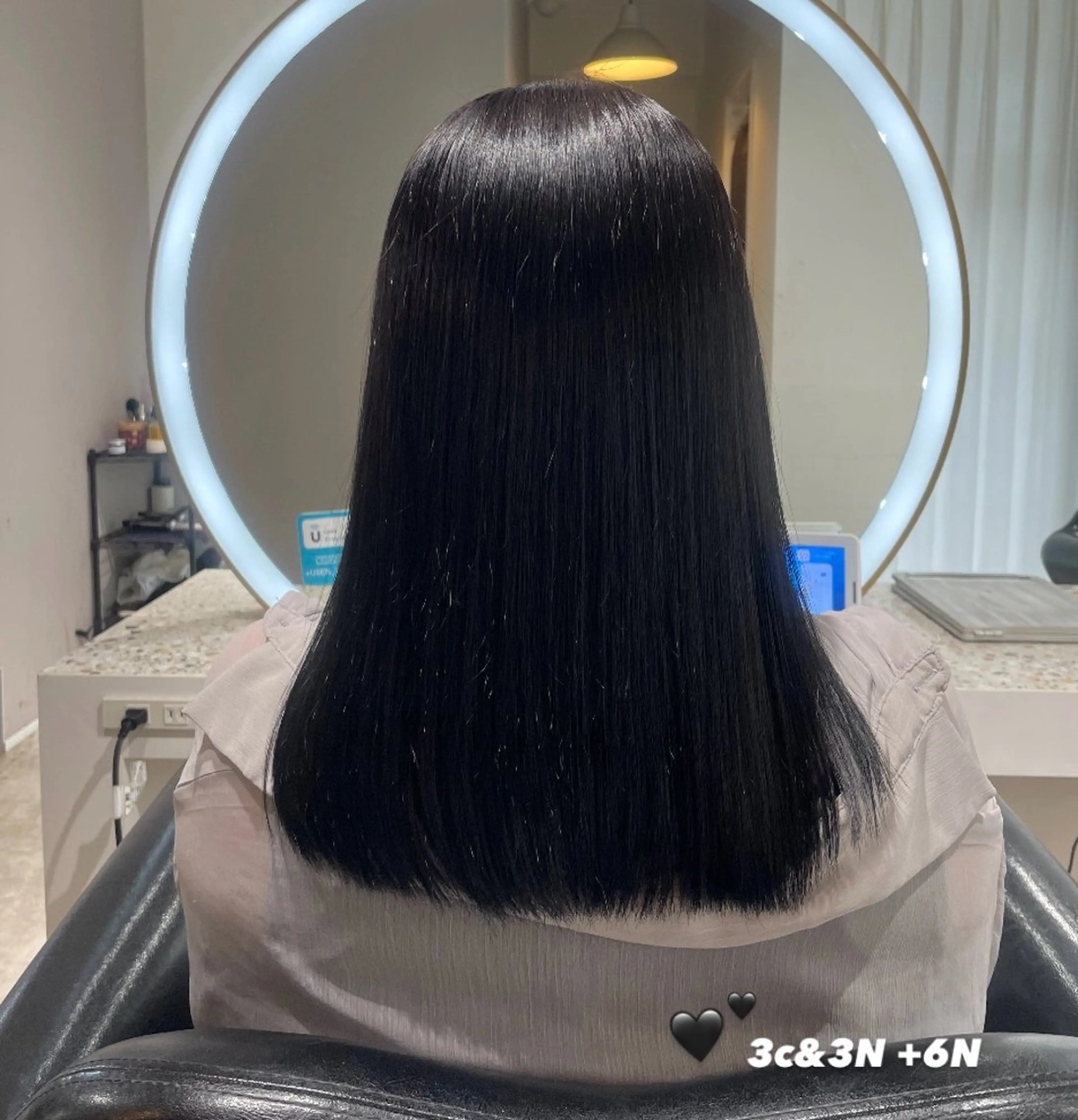 セミロング カラー 黒髪 CIEL別府店所属・CIEL 菜々香のヘアスタイル