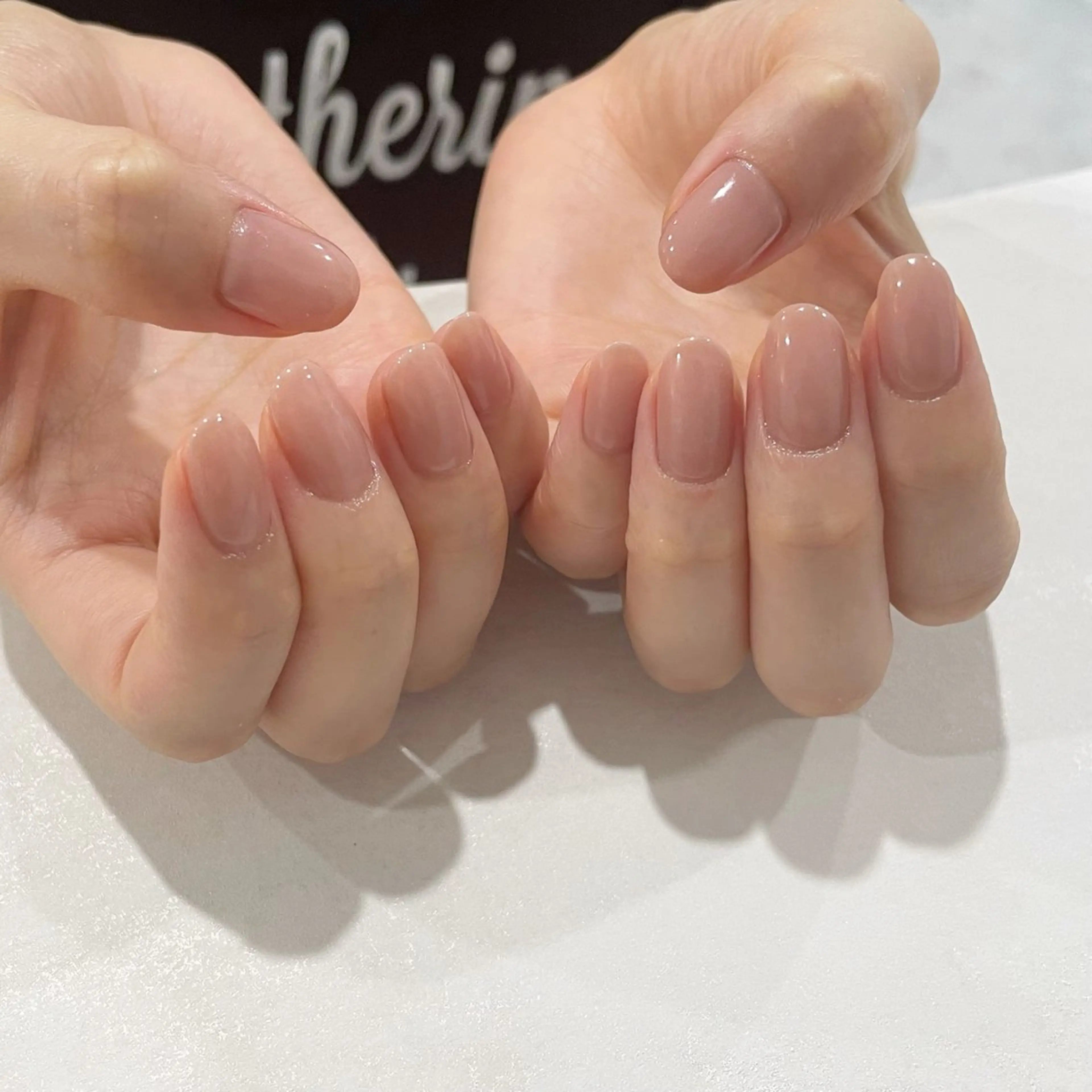 ネイル ジェルネイル シンプルネイル パラジェルサロン 大人女性が通うサロンのネイルデザイン