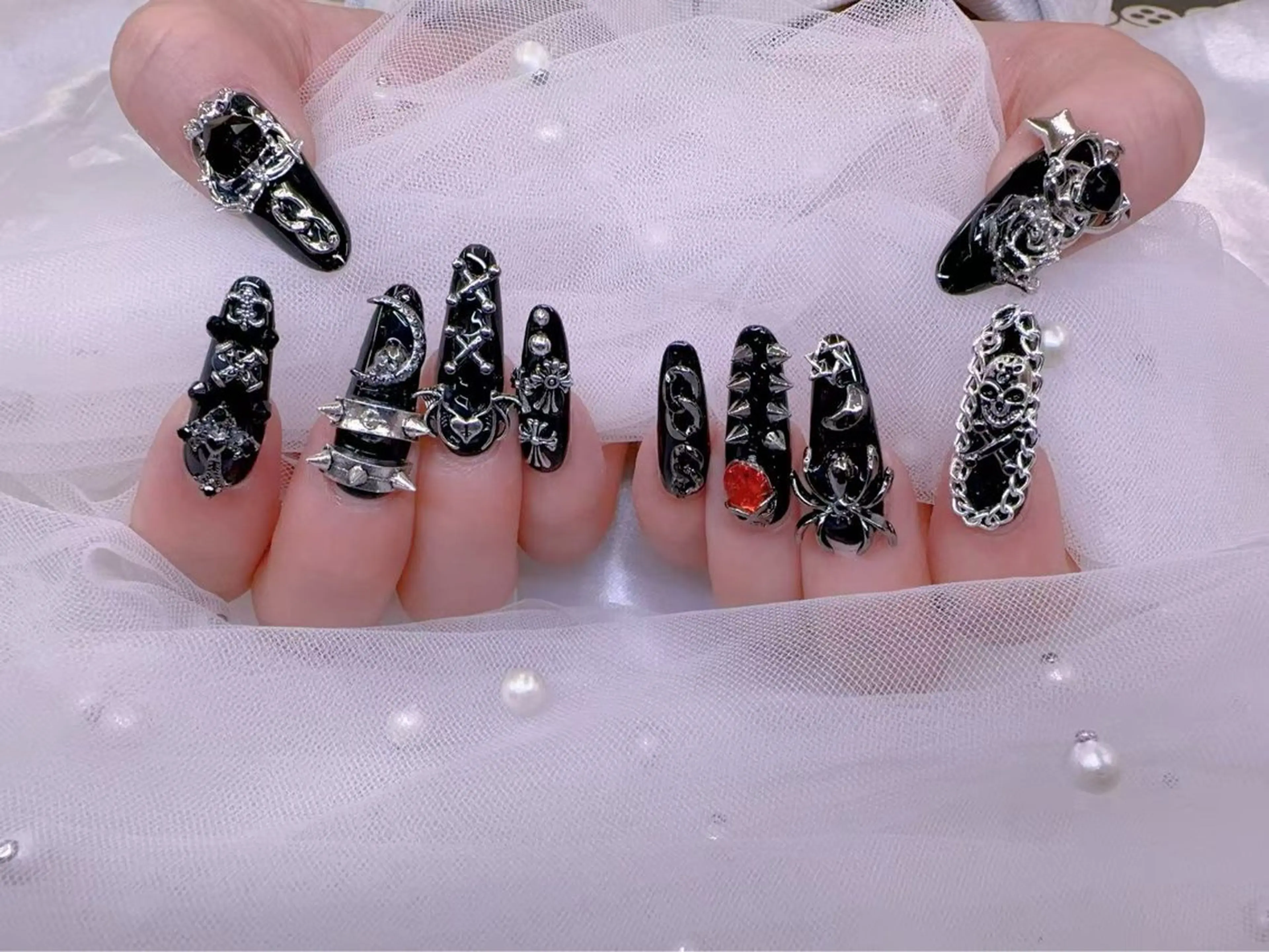 【初回ソフトジェルオフ無料】💗💗チップ長さだし地雷10本パーツ付け放題 ★¥ 12990⇒8990の写真