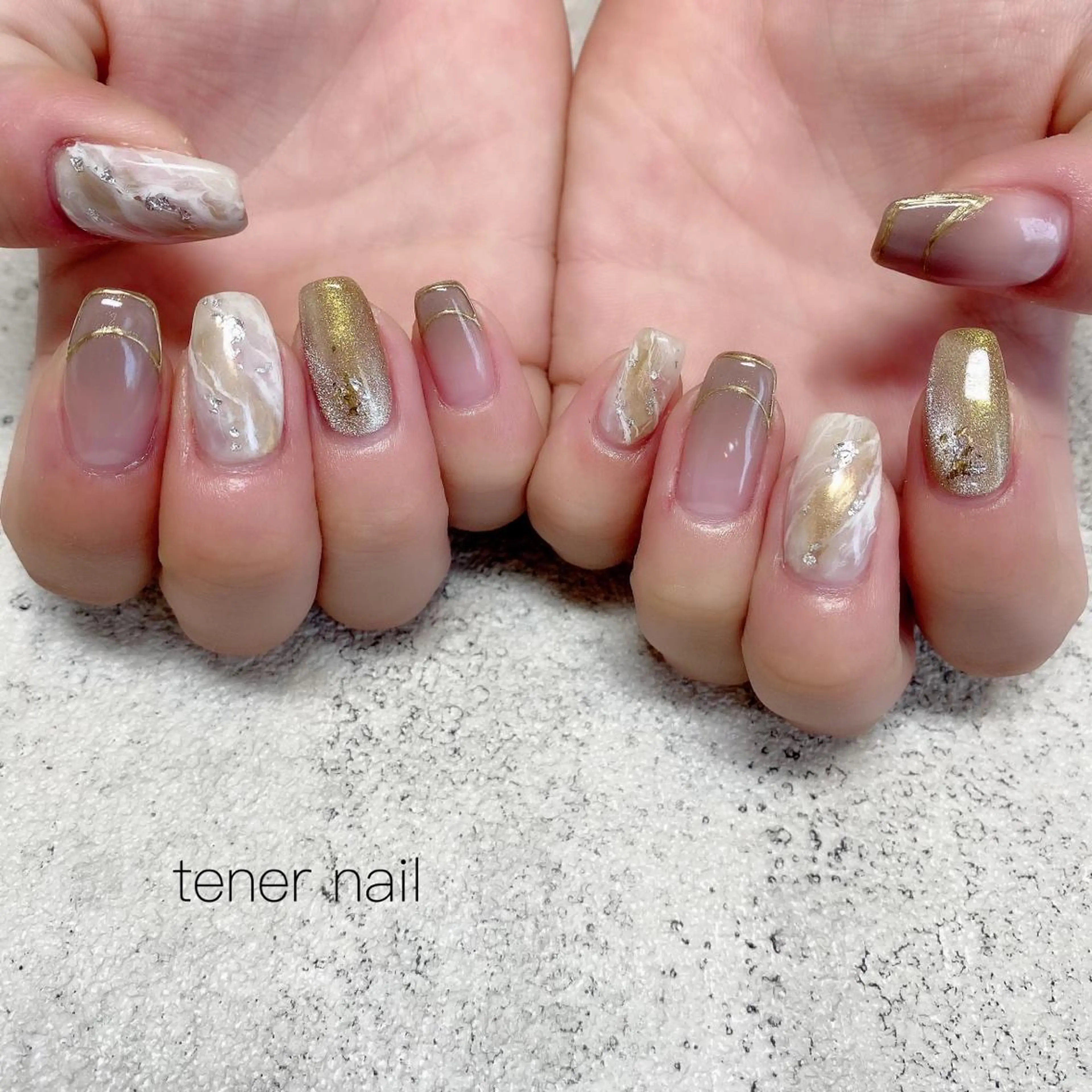 ネイル ゴールド ニュアンスネイル テネルネイル tener nailのネイルデザイン