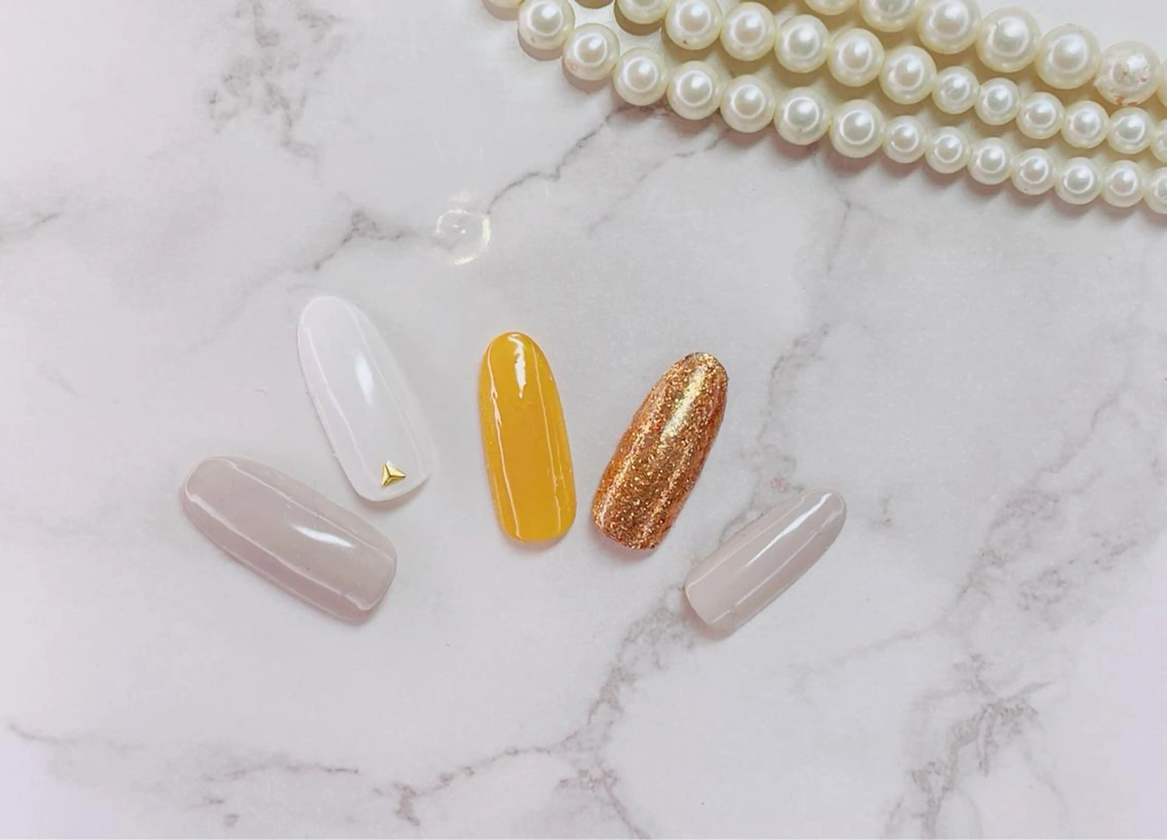 ネイル シンプルネイル SINCERELY シンシアリー🌈のネイルデザイン