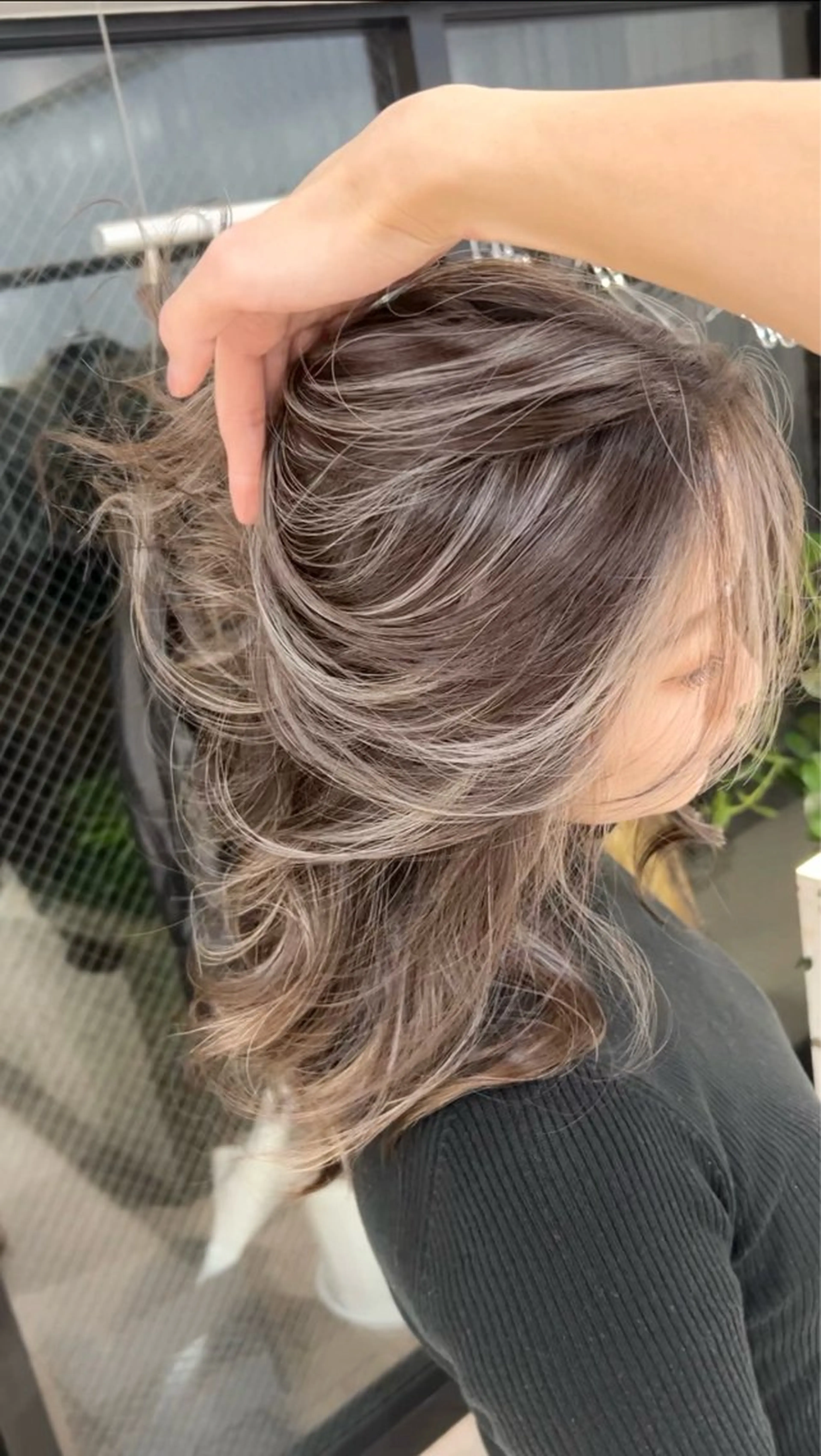 セミロング カラー ✨レイヤーカット 海外ヘア/原宿✨のヘアスタイル