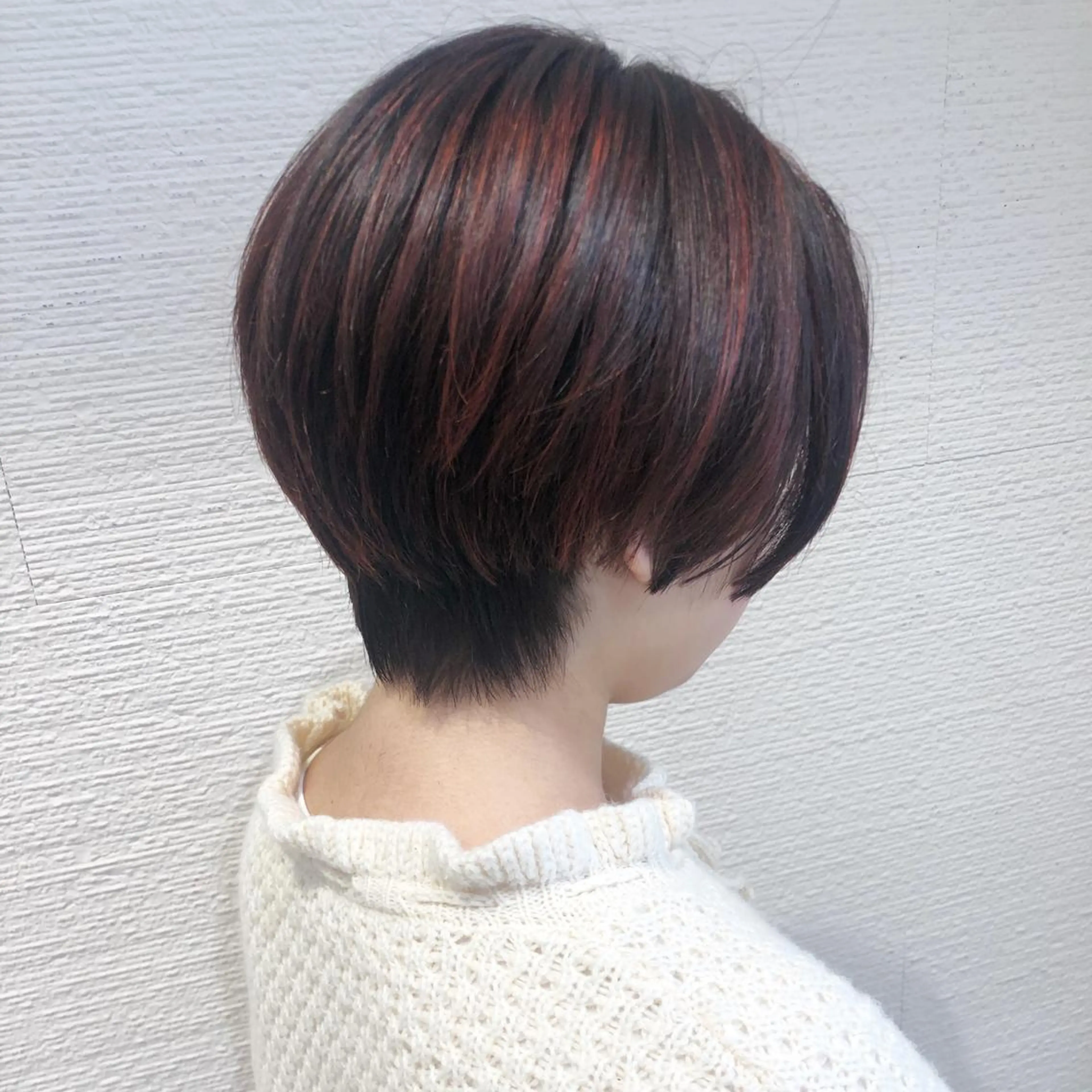 ショート カラー 三鷹で1番ショート ボブをカットする新谷のヘアスタイル