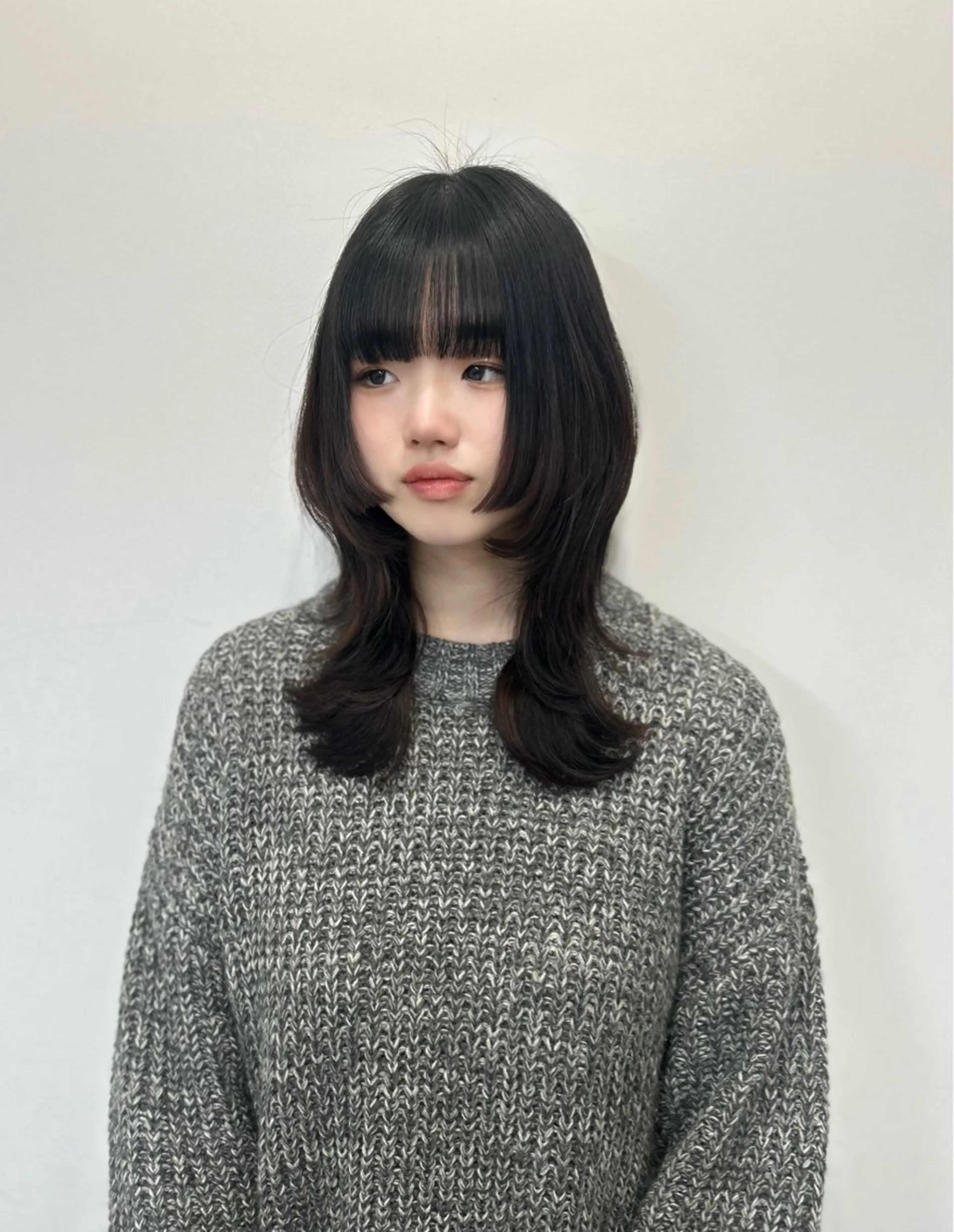 ミディアム ボブ 顔まわりレイヤー 韓国風ヘア レイヤーカット 似合わせカット 心斎橋l大人韓国ヘア レイヤー×艶カラーのヘアスタイル