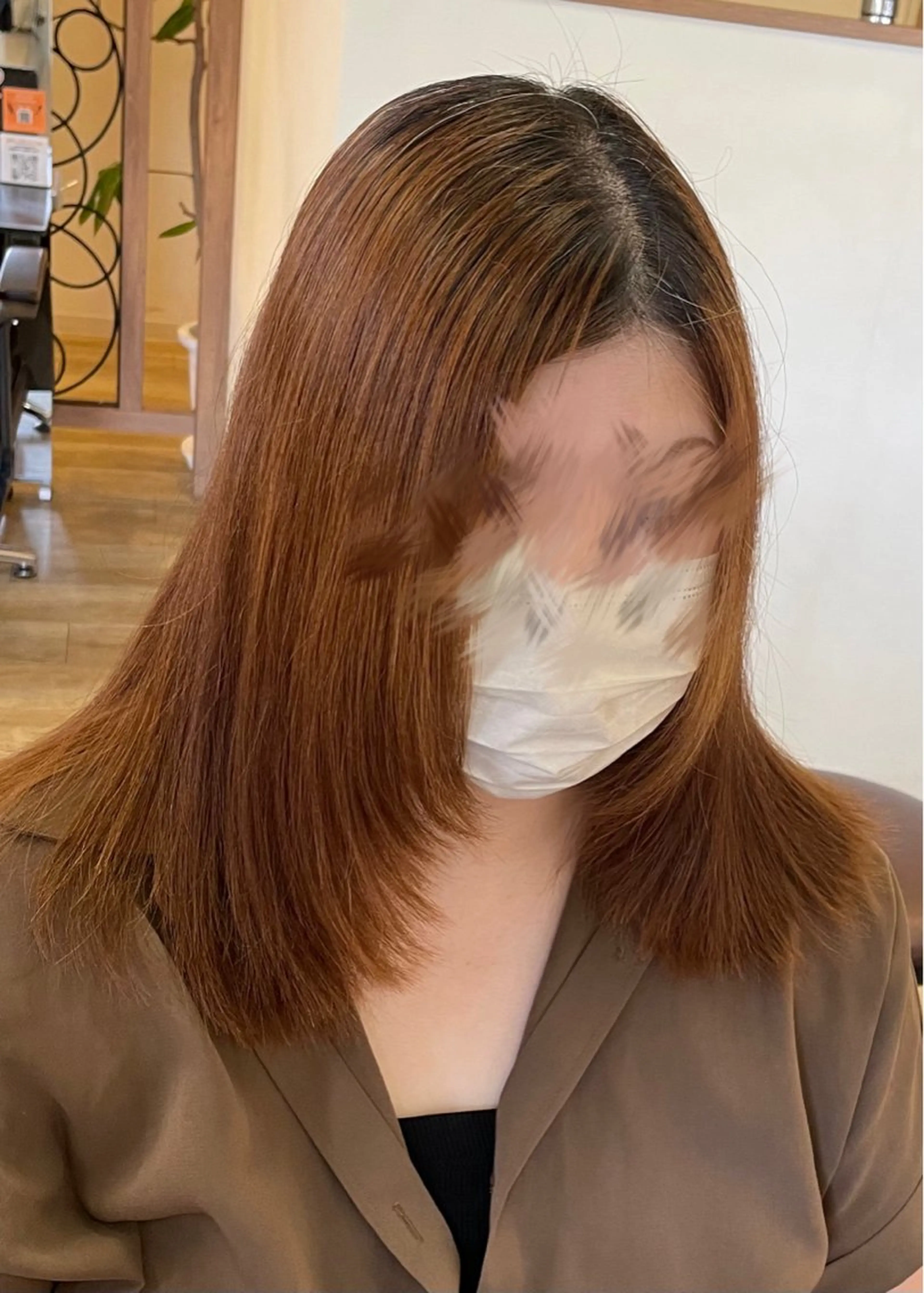 セミロング 顔まわりレイヤー 顔周りカット レイヤーカット カット アミーベル🧸🧡 本店✂️しおりのヘアスタイル
