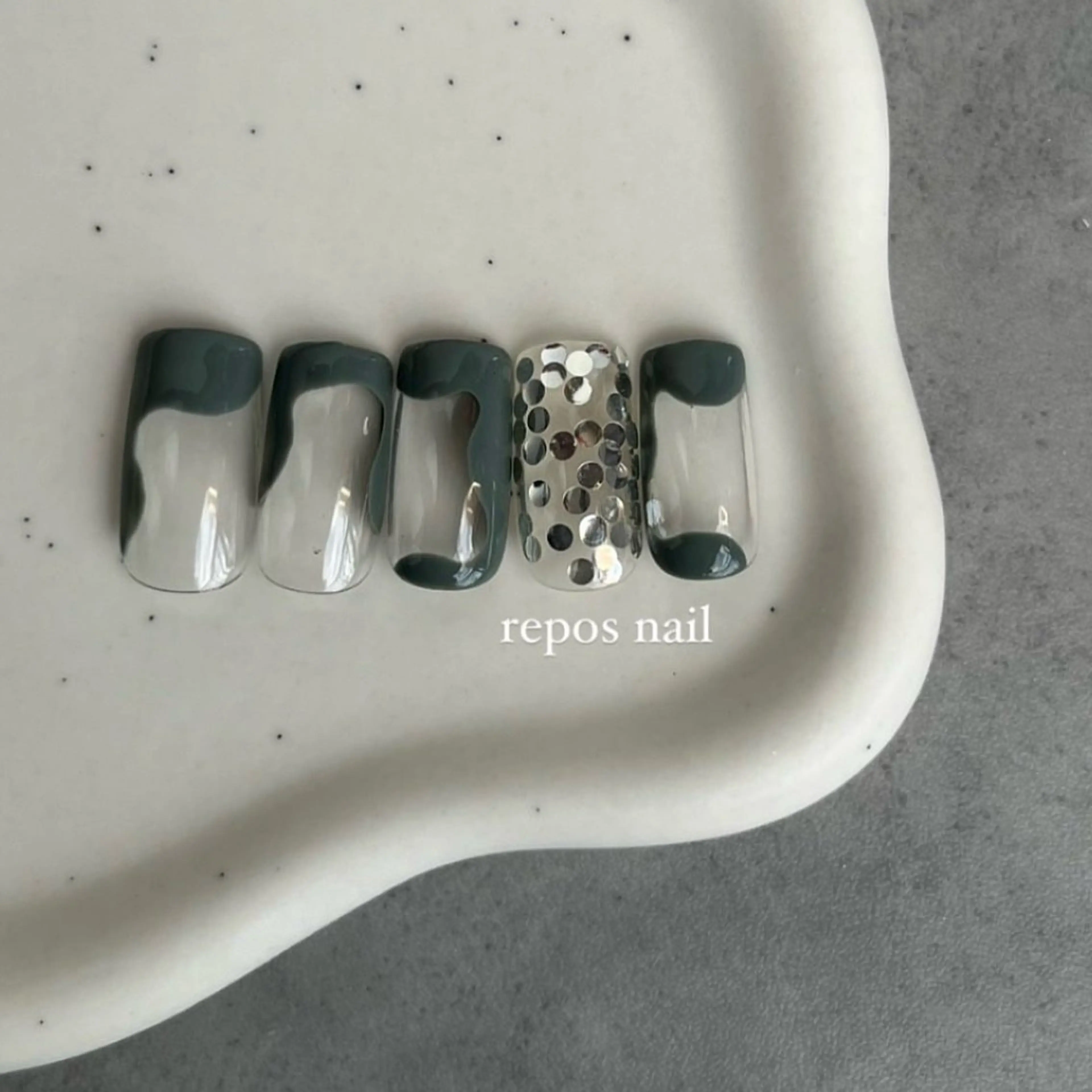 ネイル アートネイル シンプルネイル ハンドネイル repos yoshitomeのネイルデザイン