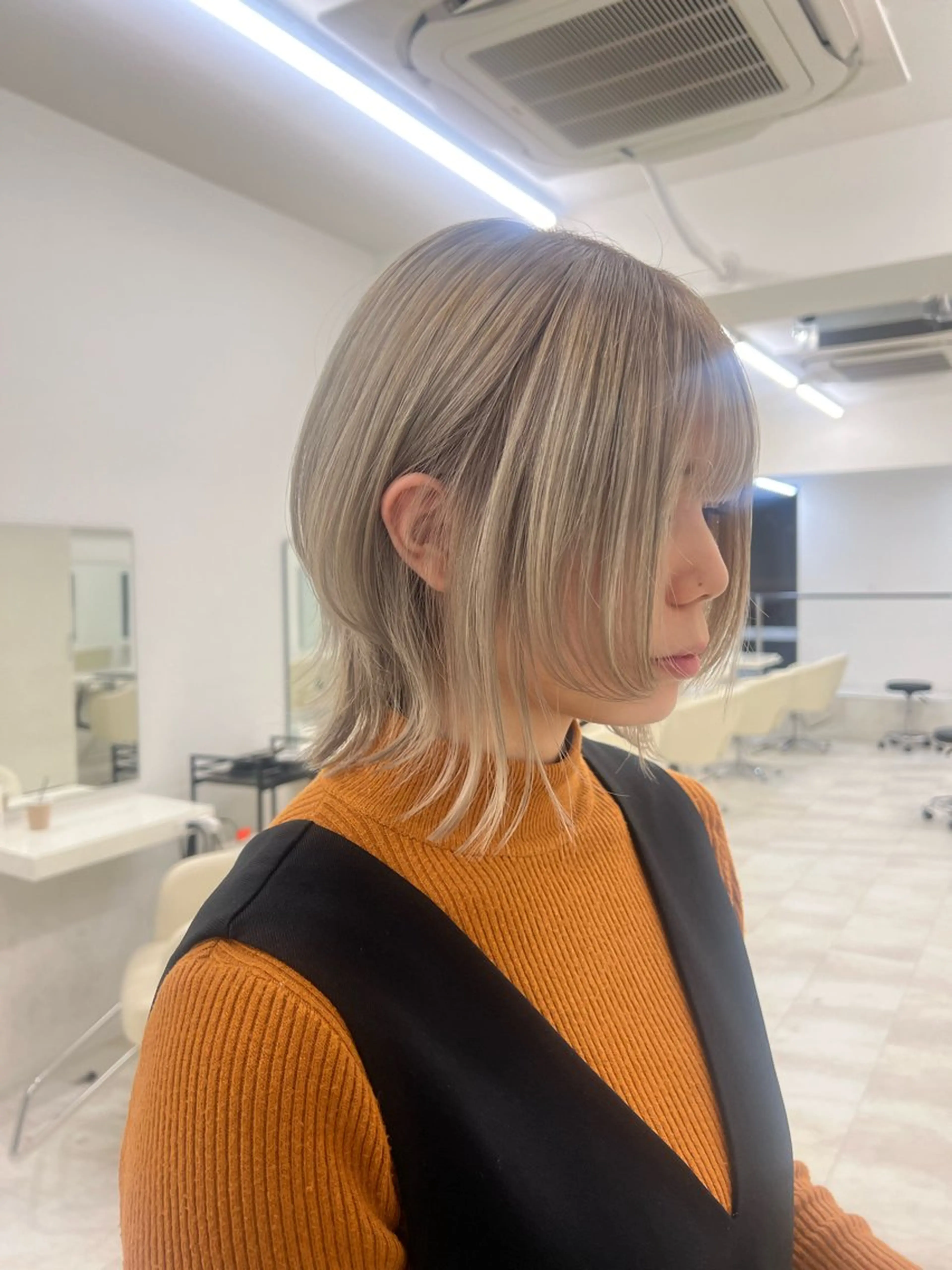 ミディアム リコ ハッシュカット 韓国レイヤーのヘアスタイル