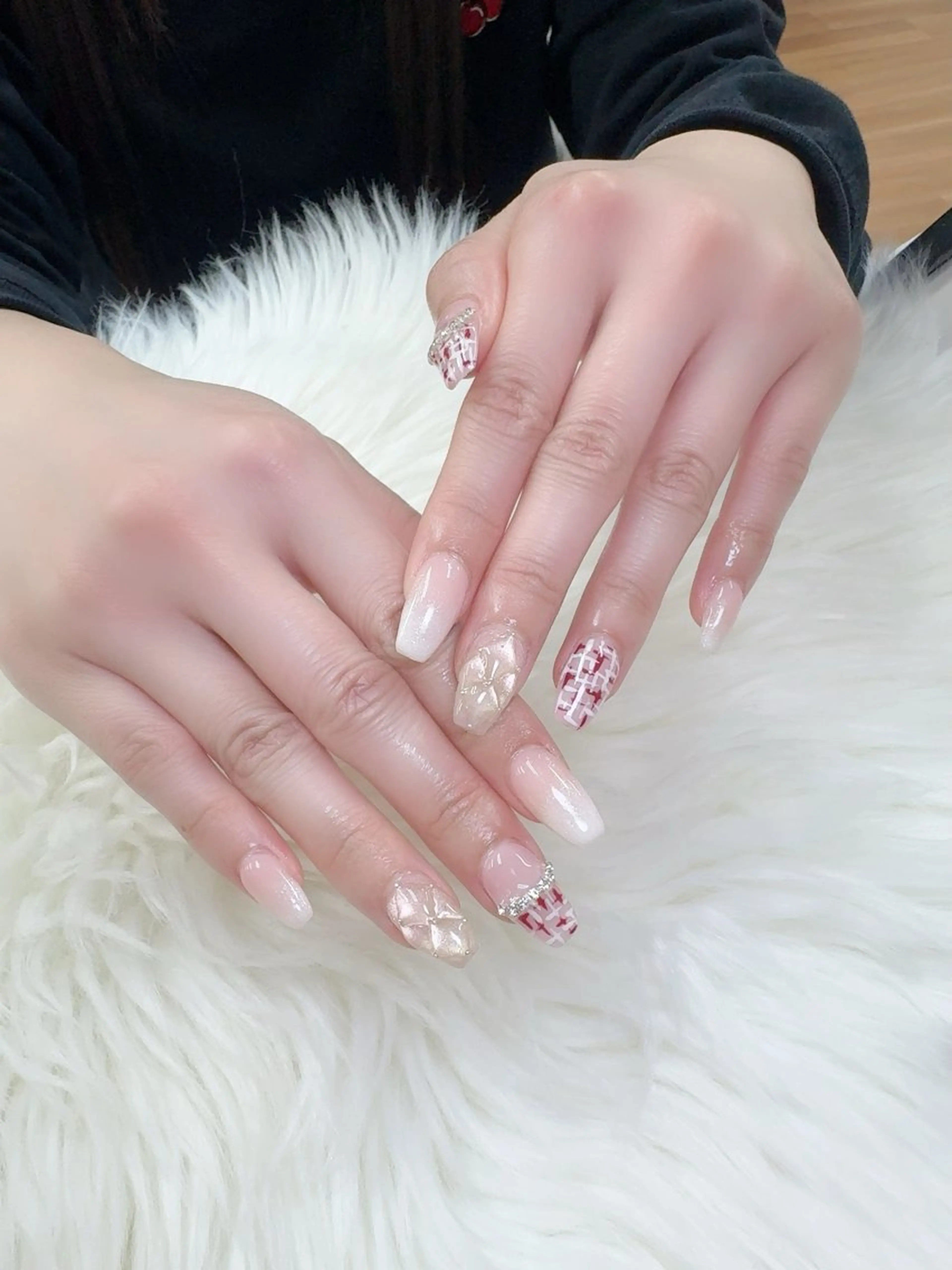 ネイル フレンチネイル 韓国ネイル マグネットネイル ニュアンスネイル オフィスネイル ハンドネイル Mlan Nailのネイルデザイン