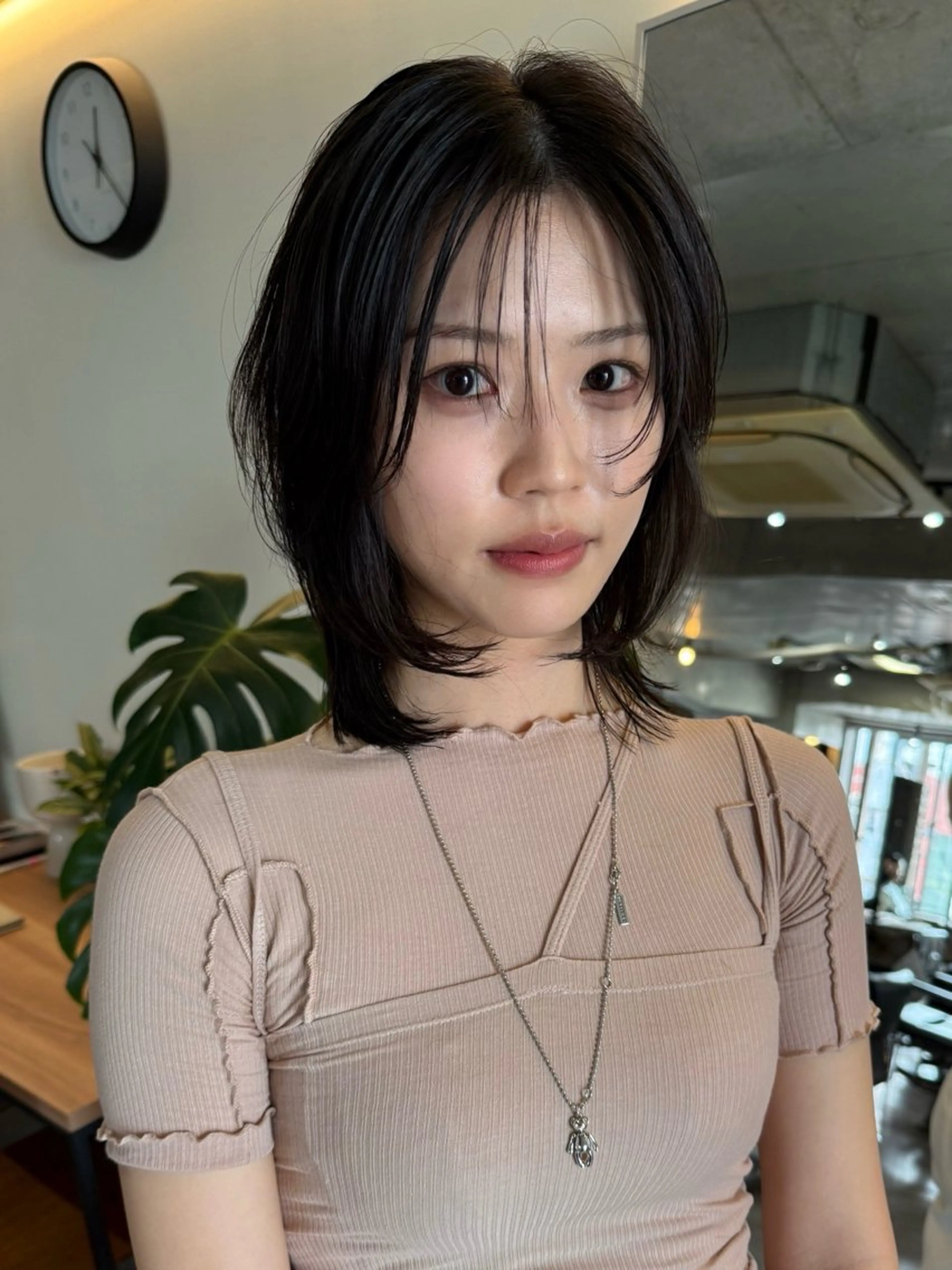 ミディアム ハッシュカット 韓国風ヘア レイヤーカット カット レイヤーカット\ウル フ　chinatsuのヘアスタイル