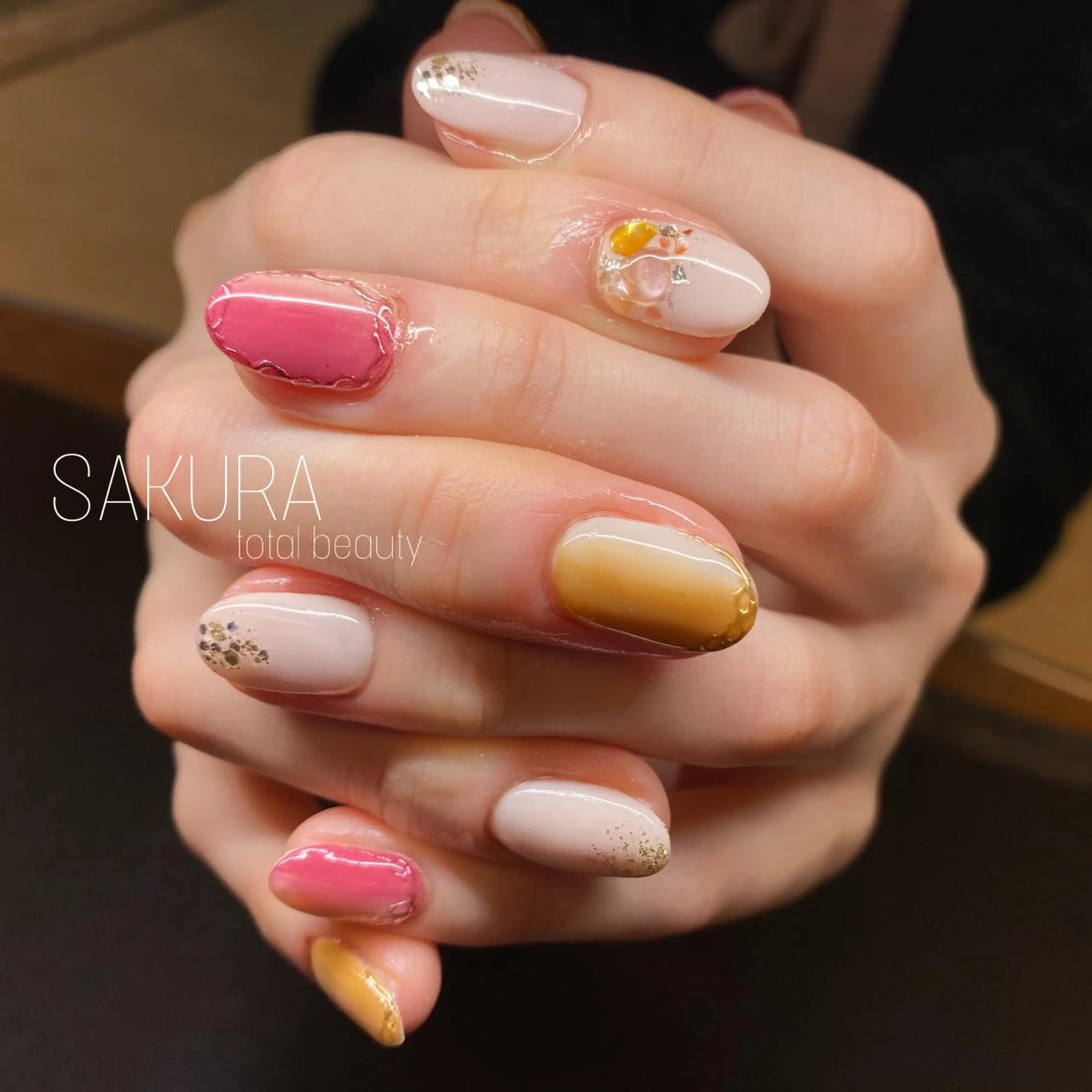 ネイル ハンドネイル フットネイル SAKURA 山野のマツエク・マツパデザイン