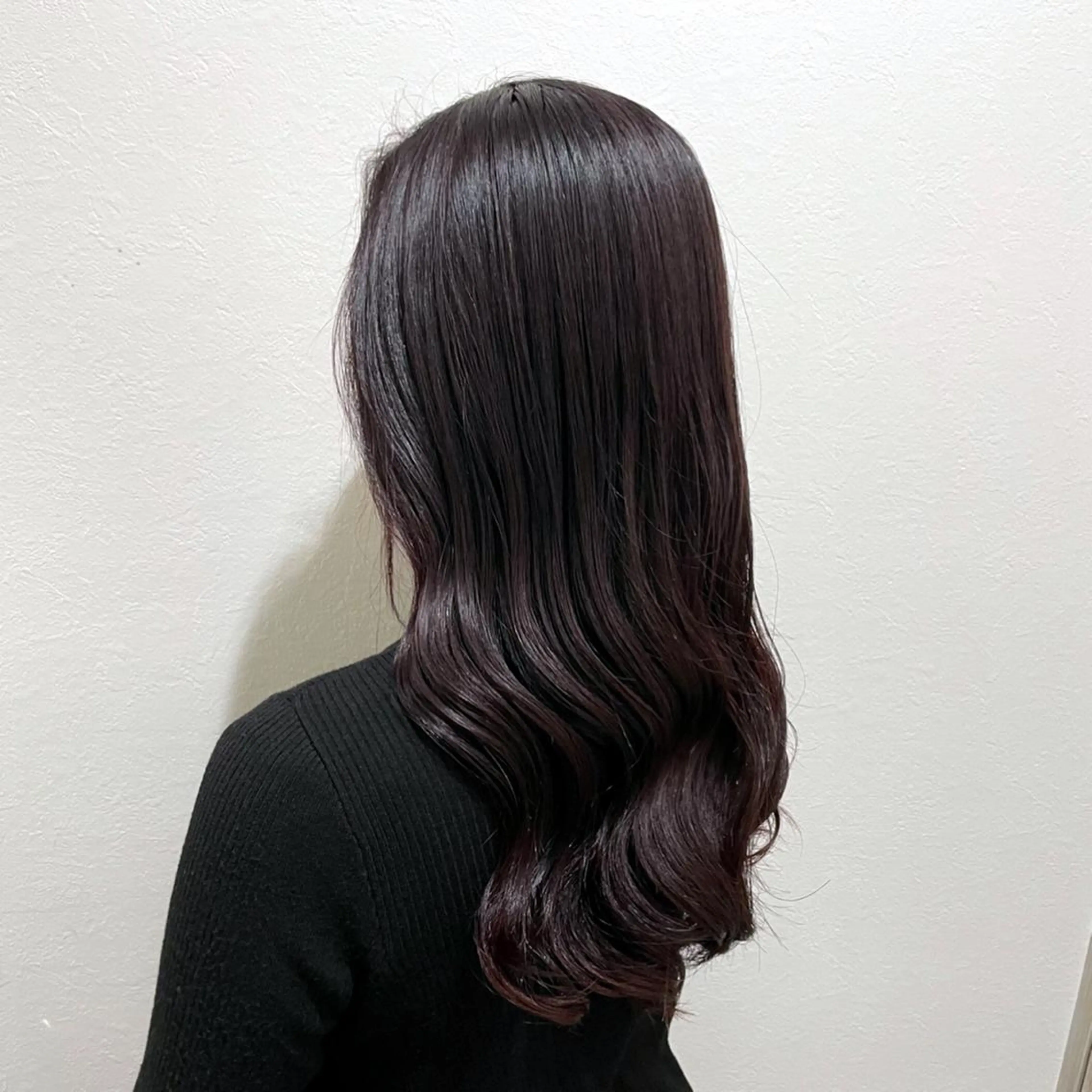 ロング ヨシンモリ ミルクティーベージュ /三村克彦のヘアスタイル