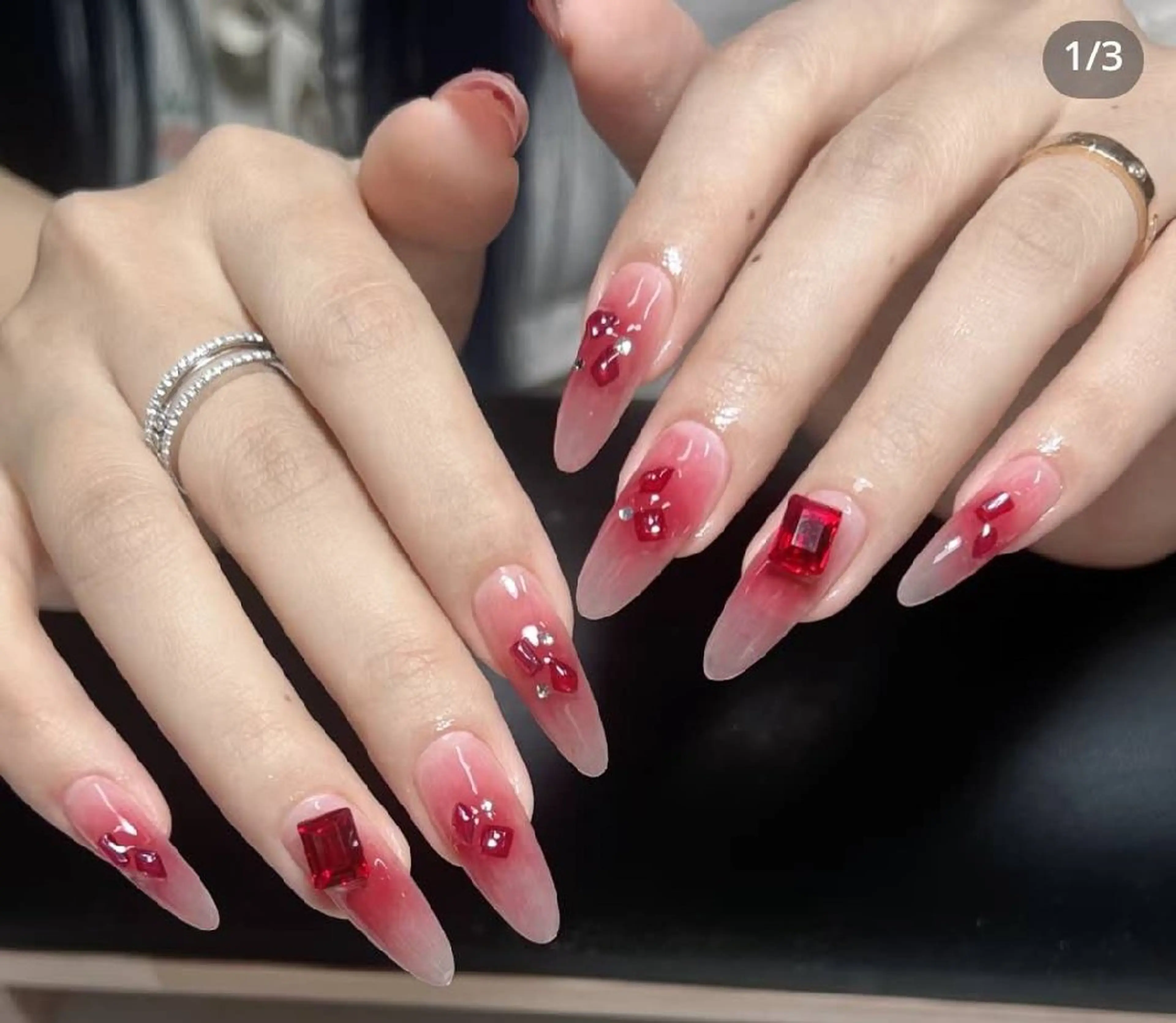 ネイル 小島 阿佑美のネイルデザイン