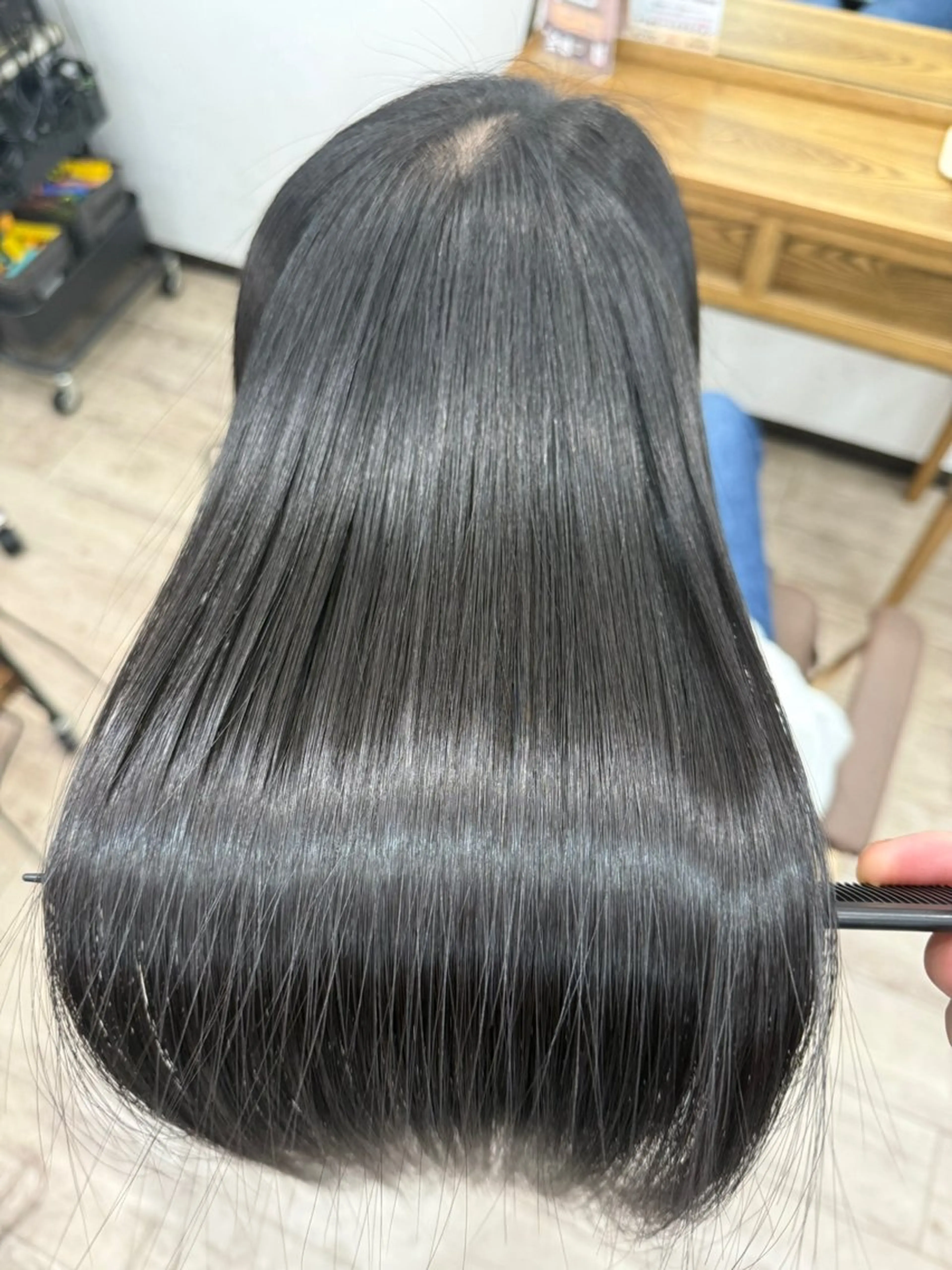 セミロング カット ヘアカラー トリートメント 髪質改善特化🔥縮毛 、美髪形成のプロ✂️のヘアスタイル