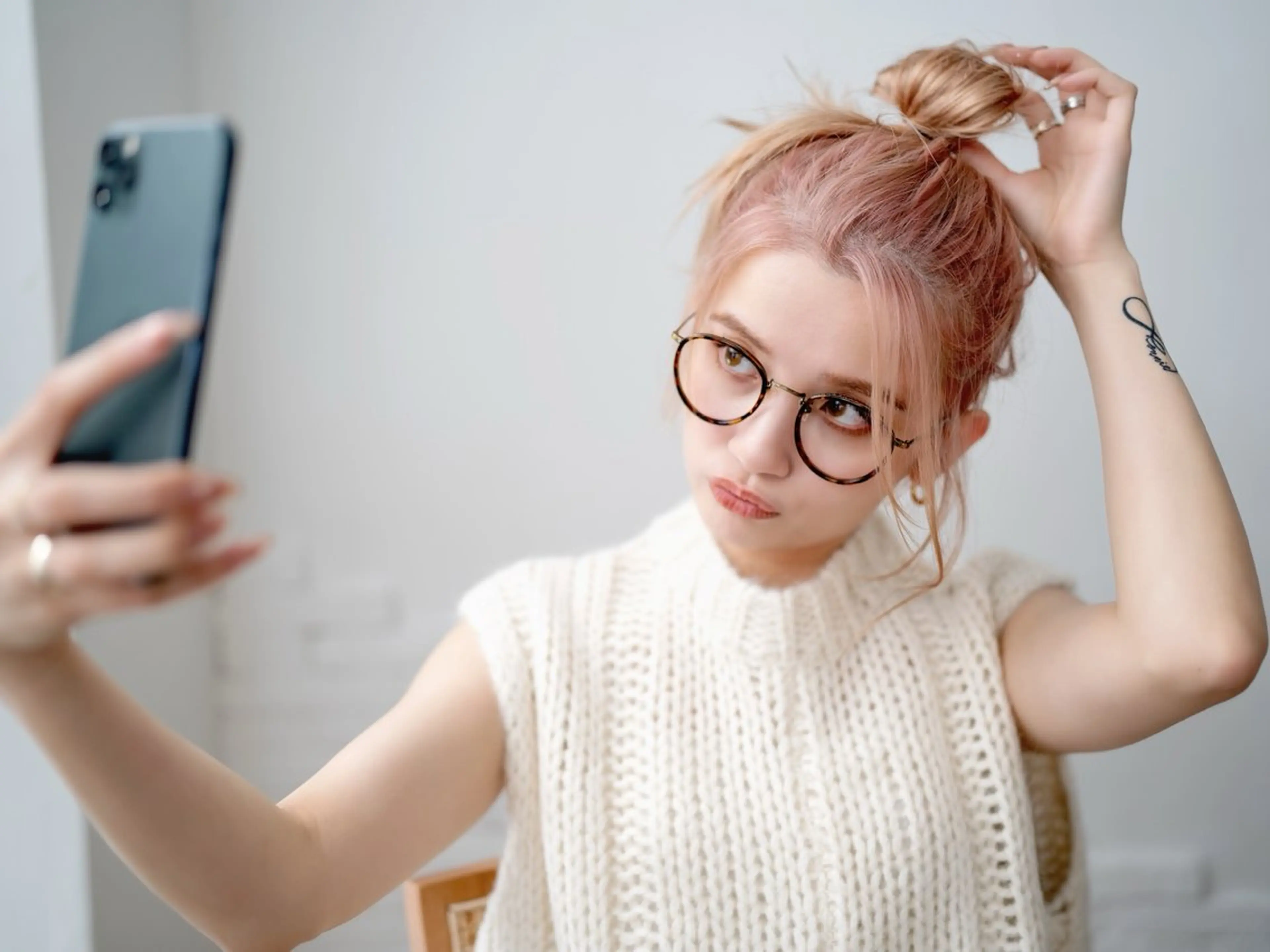 ミディアム カラー カット ヘアカラー トリートメント 近藤 弘基 ブリーチ /レイヤーカットのヘアスタイル