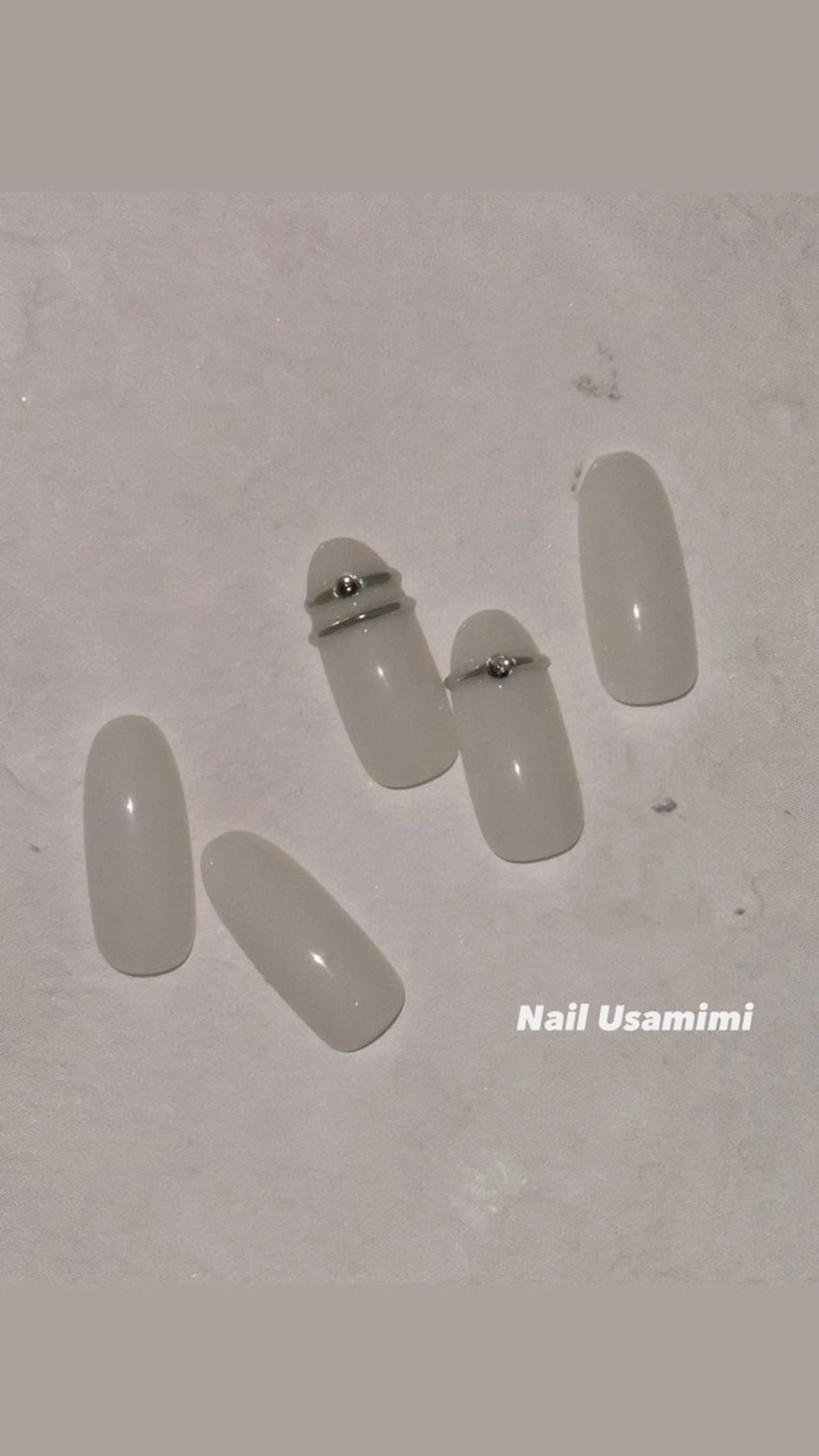 ネイル ホワイト ハンドネイル 本町NailUsaM imi MOMOKAのネイルデザイン