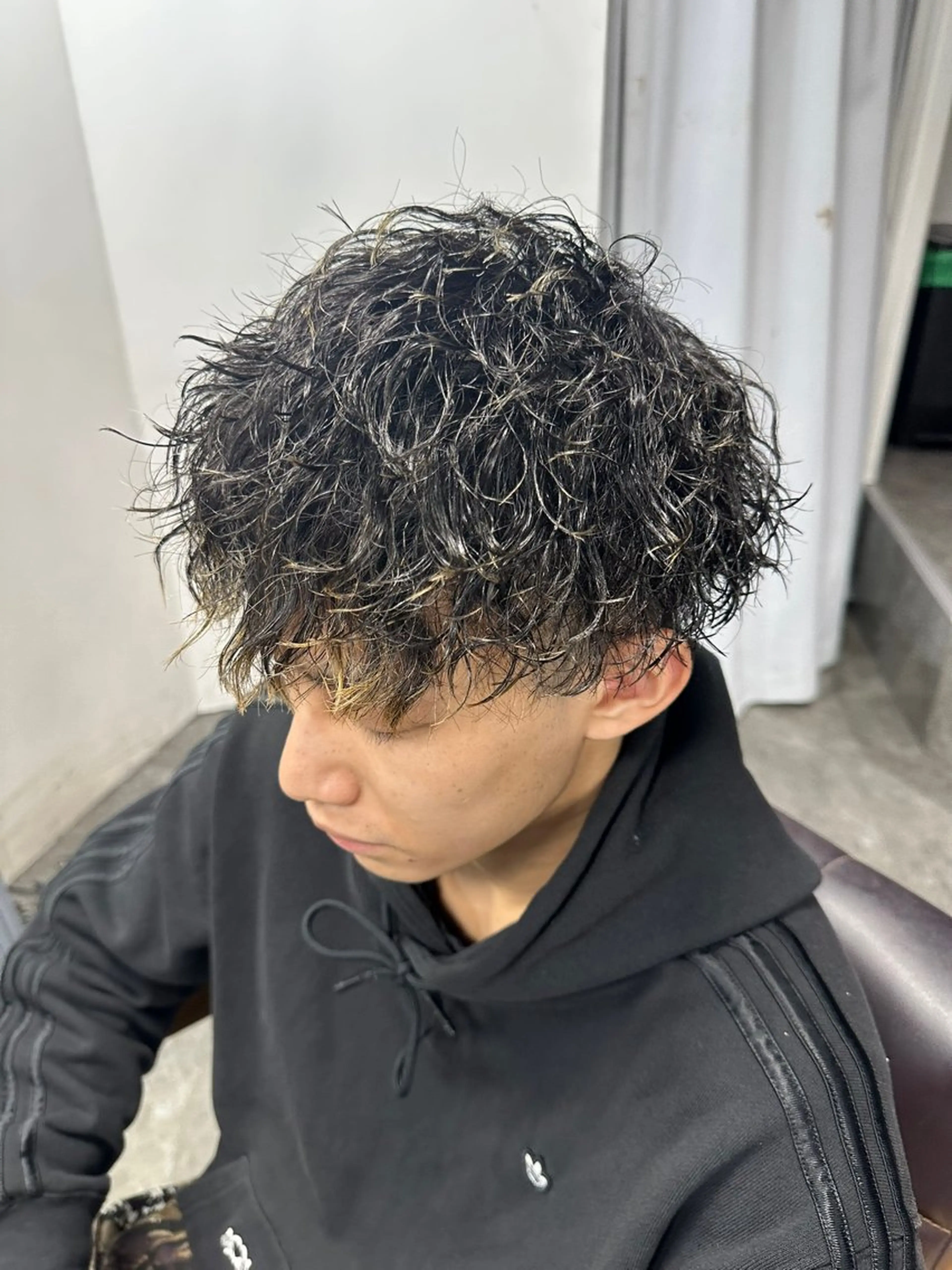 パーマ メンズ カット パーマ ニュアンス/シャドウ /韓国系/梅田茶屋町のヘアスタイル