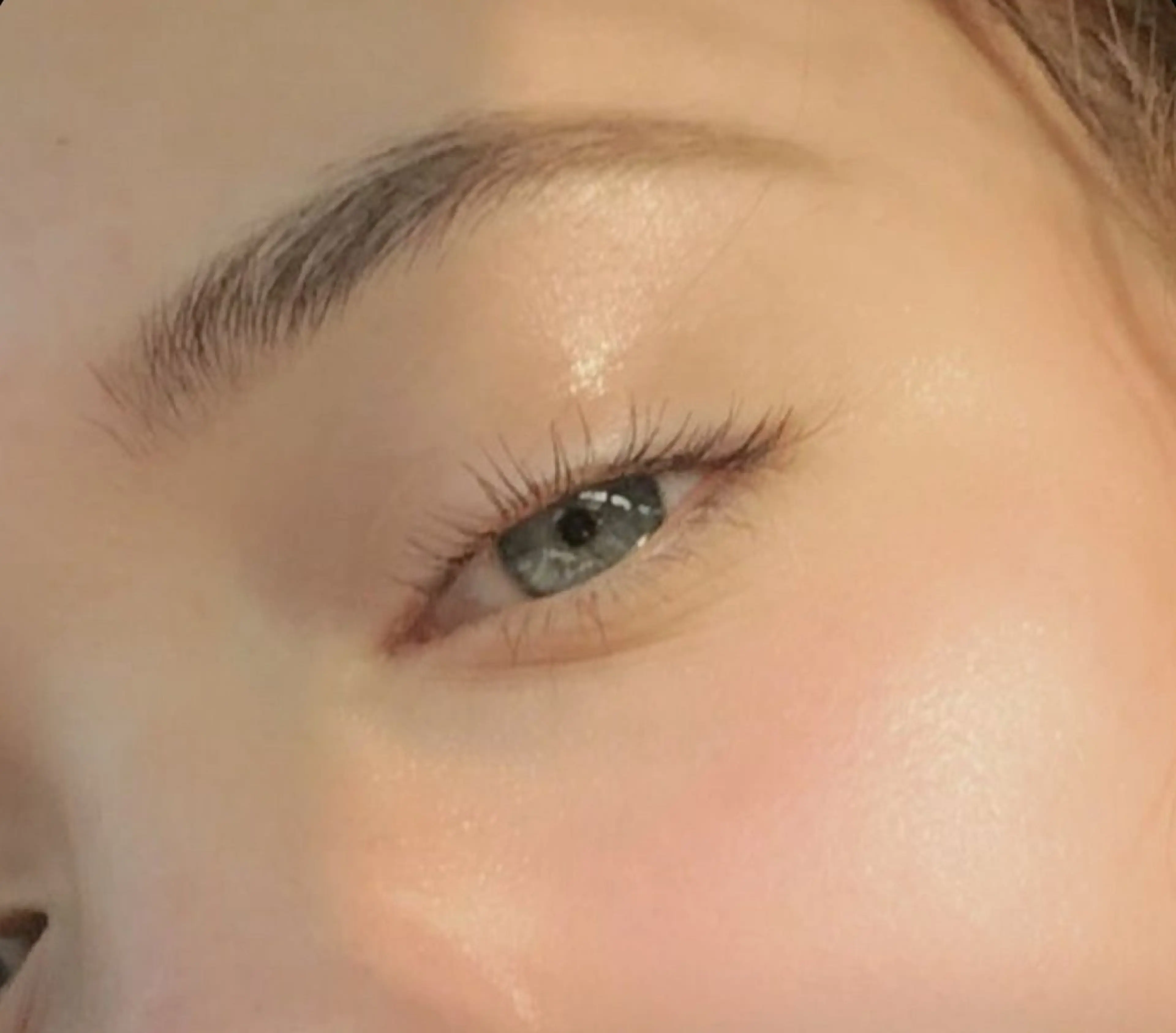 アイブロウ 眉毛ワックス脱毛 アロマとWAXのお店 Lei 緑橋 Ariのエステ・リラクイメージ