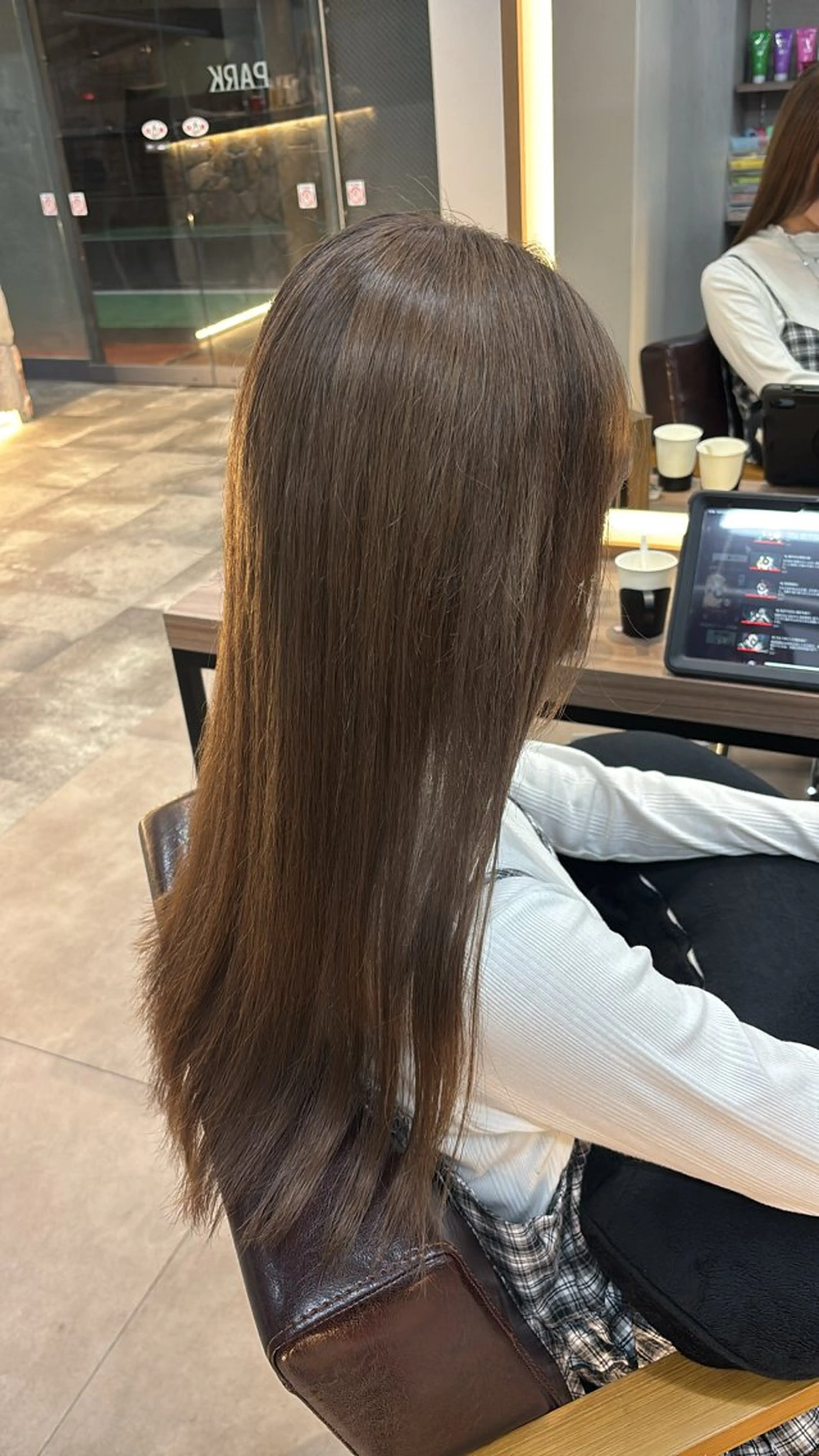 カラー ベージュカラー ブリーチ グレージュ ヘアカラー トリートメント レイヤー✂︎ぷつボブ 艶カラー🤍noaのヘアスタイル