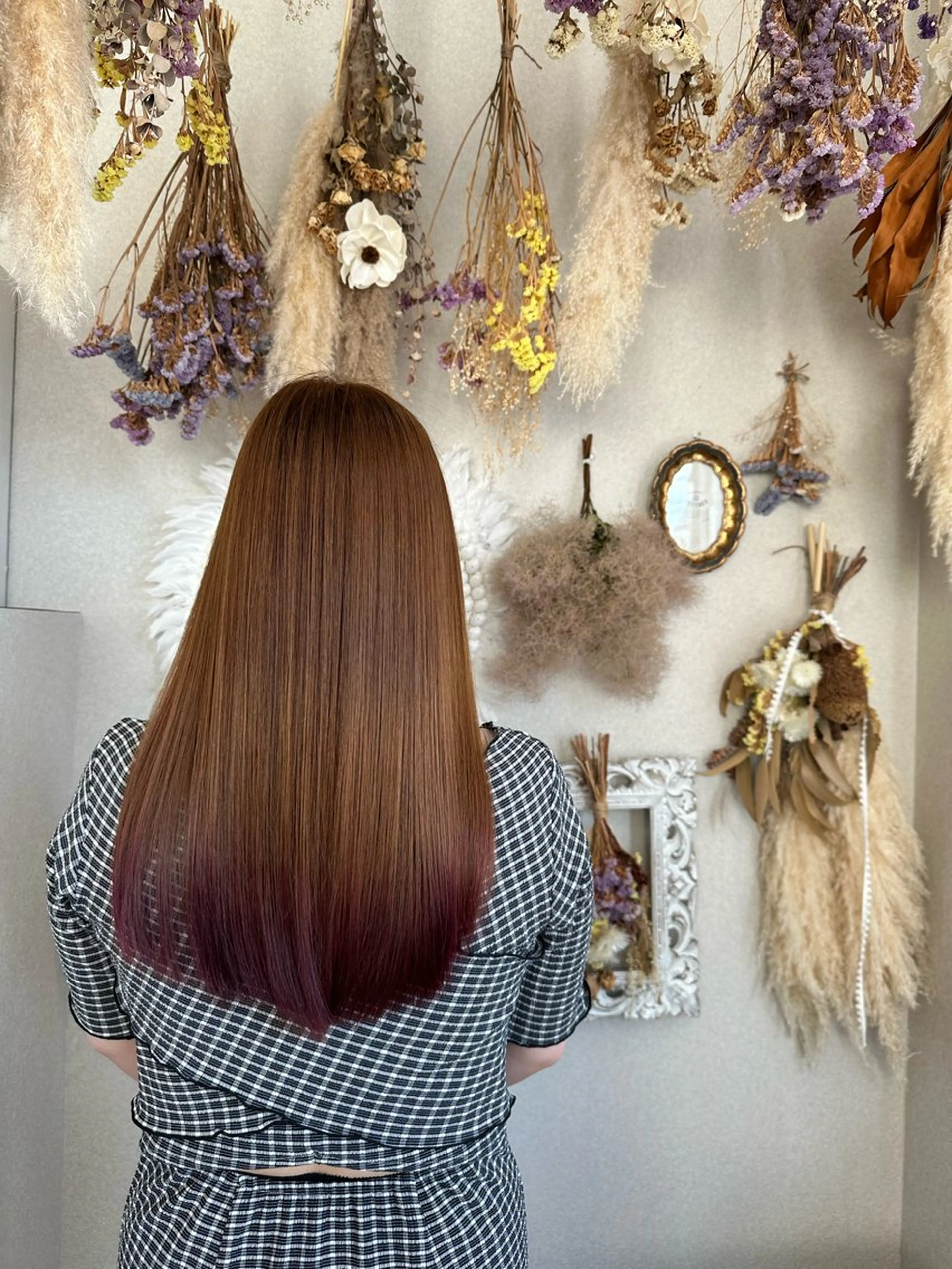 ロング カラー 伊藤 裕貴のヘアスタイル