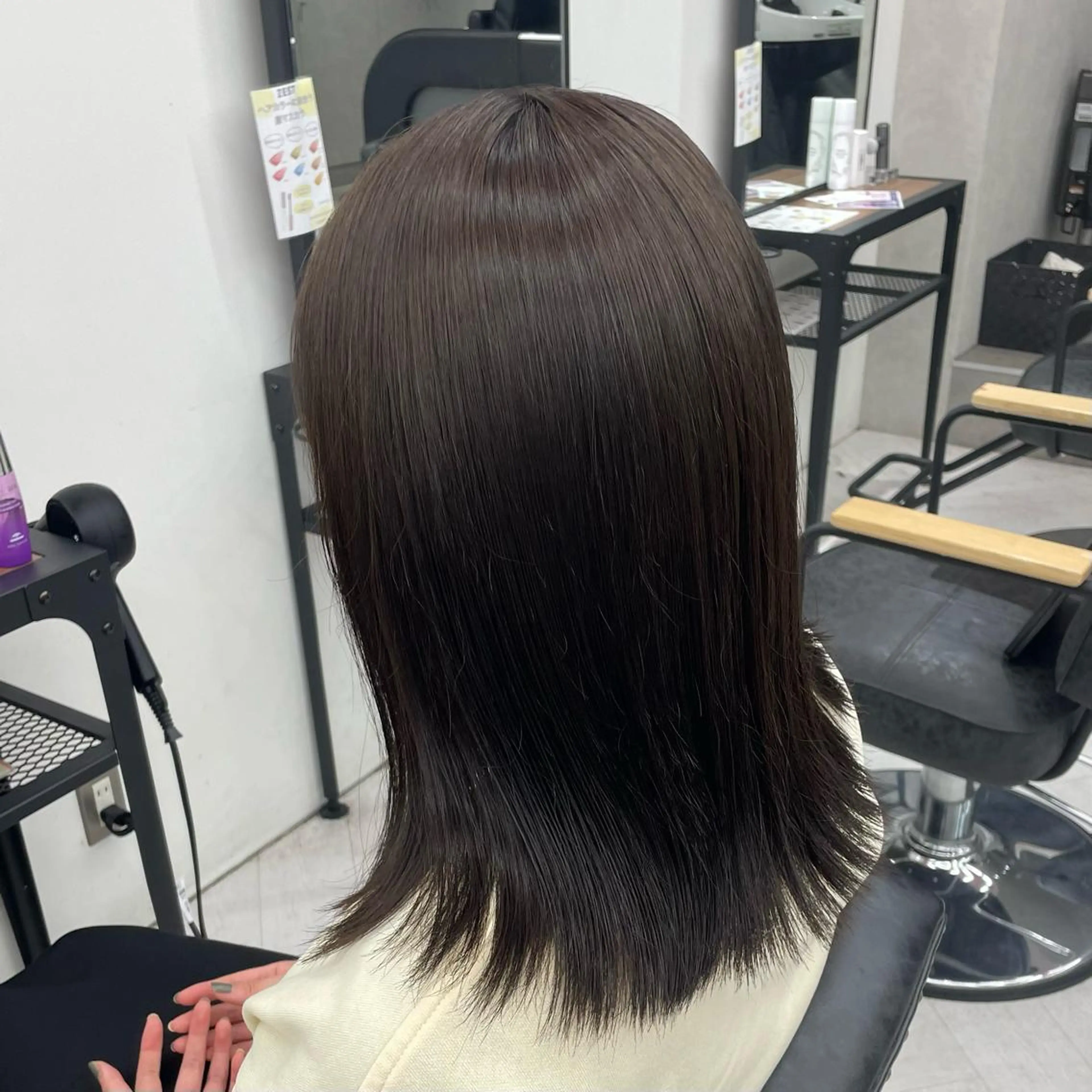 ミディアム カラー パーマ ヘアアレンジ メンズ キッズ ネイル マツエク・マツパ アイブロウ ブラウンカラー ナチュラルブラウン カラーマツエク ナチュラル ブラウン mona/ ストレートスタイル✨のヘアスタイル