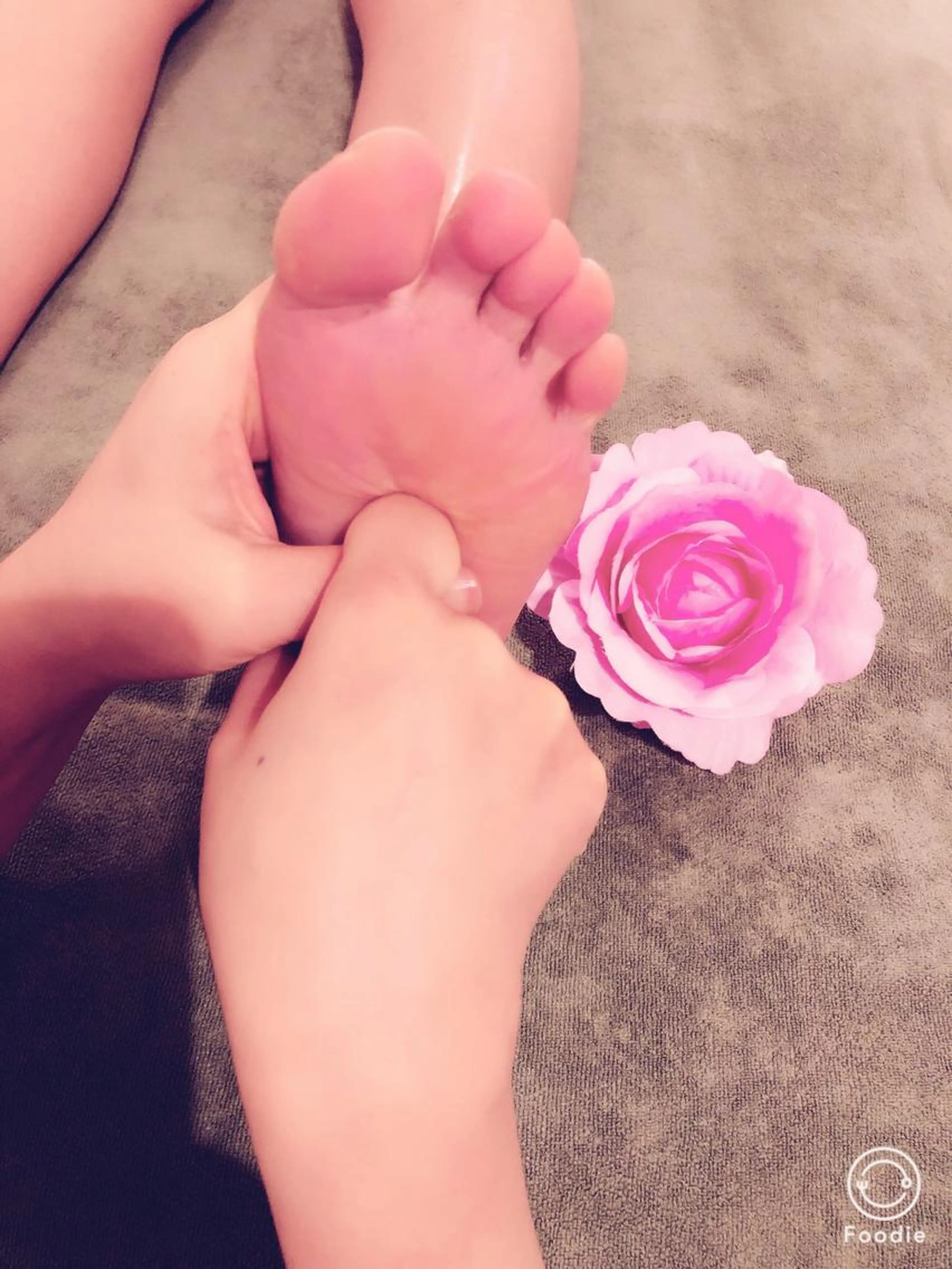 足裏【足裏～ふくらはぎ/膝まわりまで】30分3500円の写真