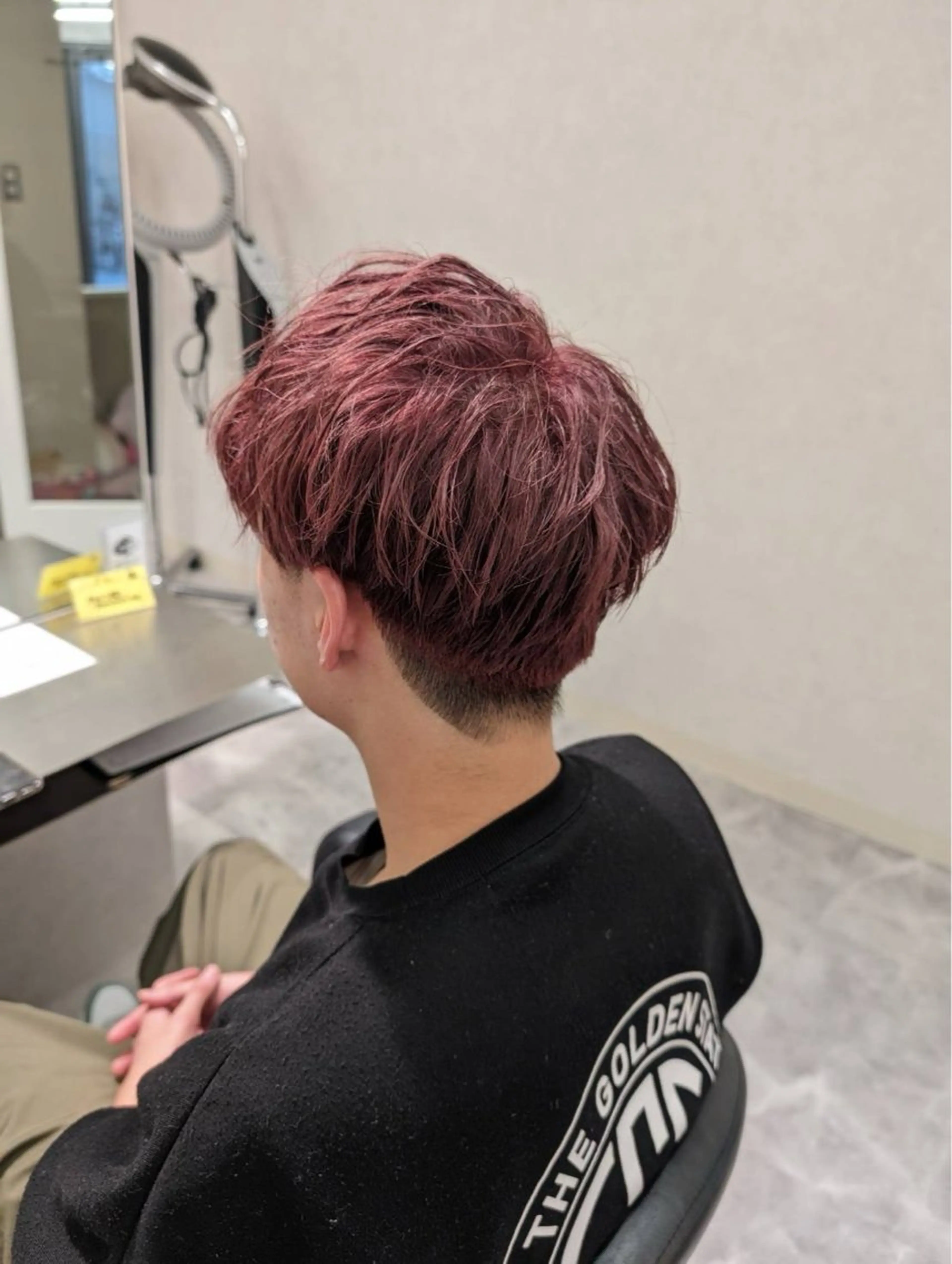 カラー パーマ メンズ 小笠原 愛美のヘアスタイル