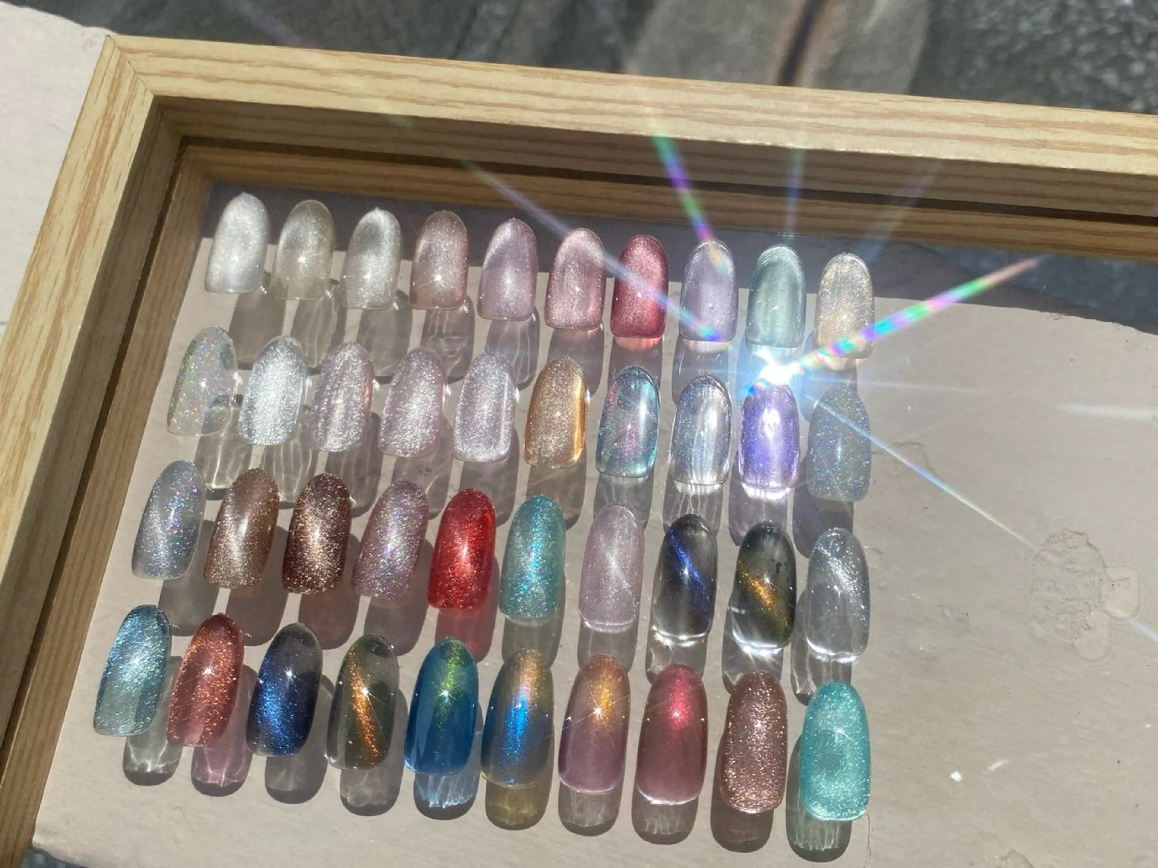 オフなし_マグネットネイルの写真