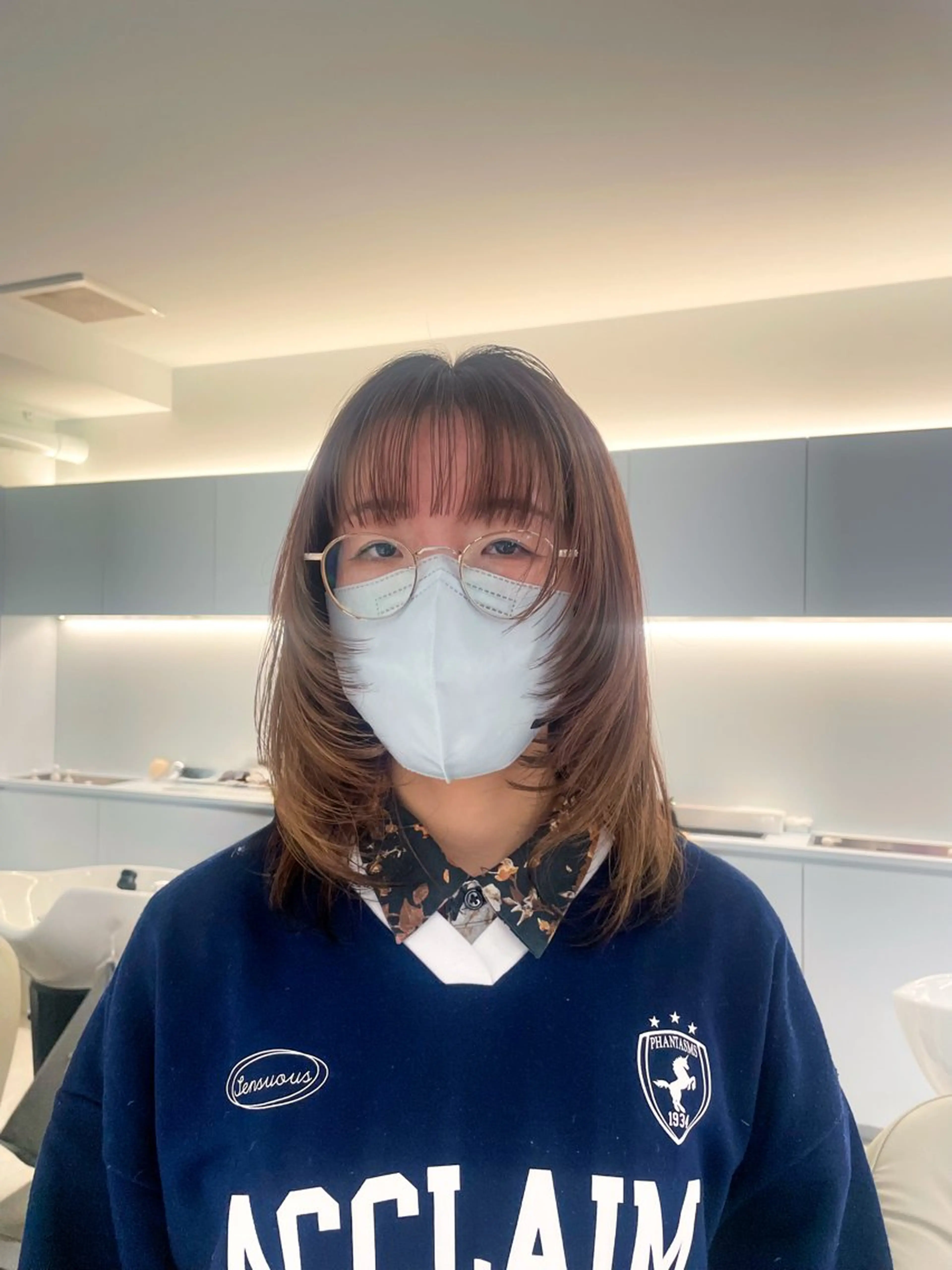 ミディアム レイヤーカット 村上 奈乃果のヘアスタイル