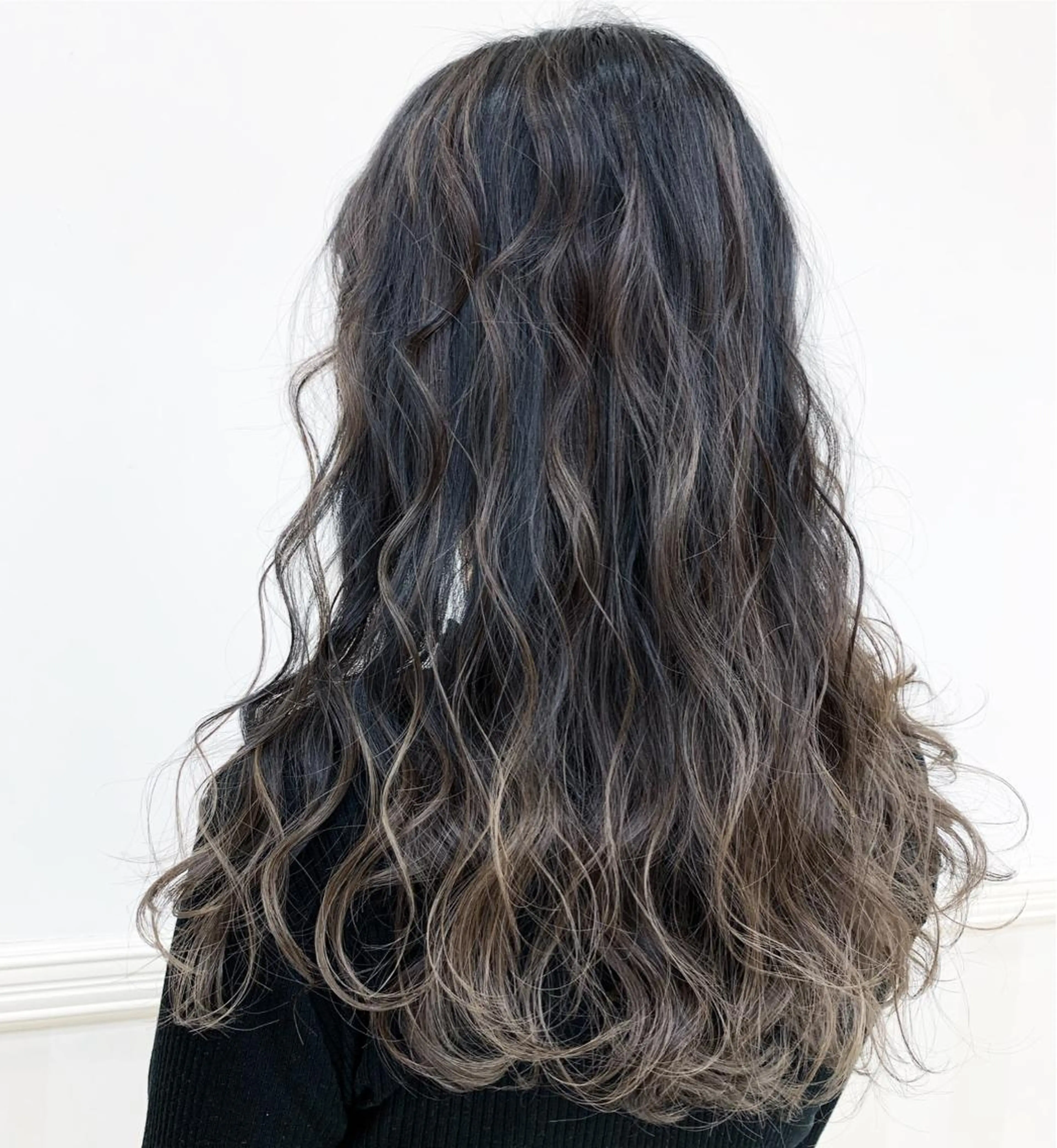 ロング カラー ハイライトカラー ハイライト N° jillva ♦️川端裕司♦️のヘアスタイル