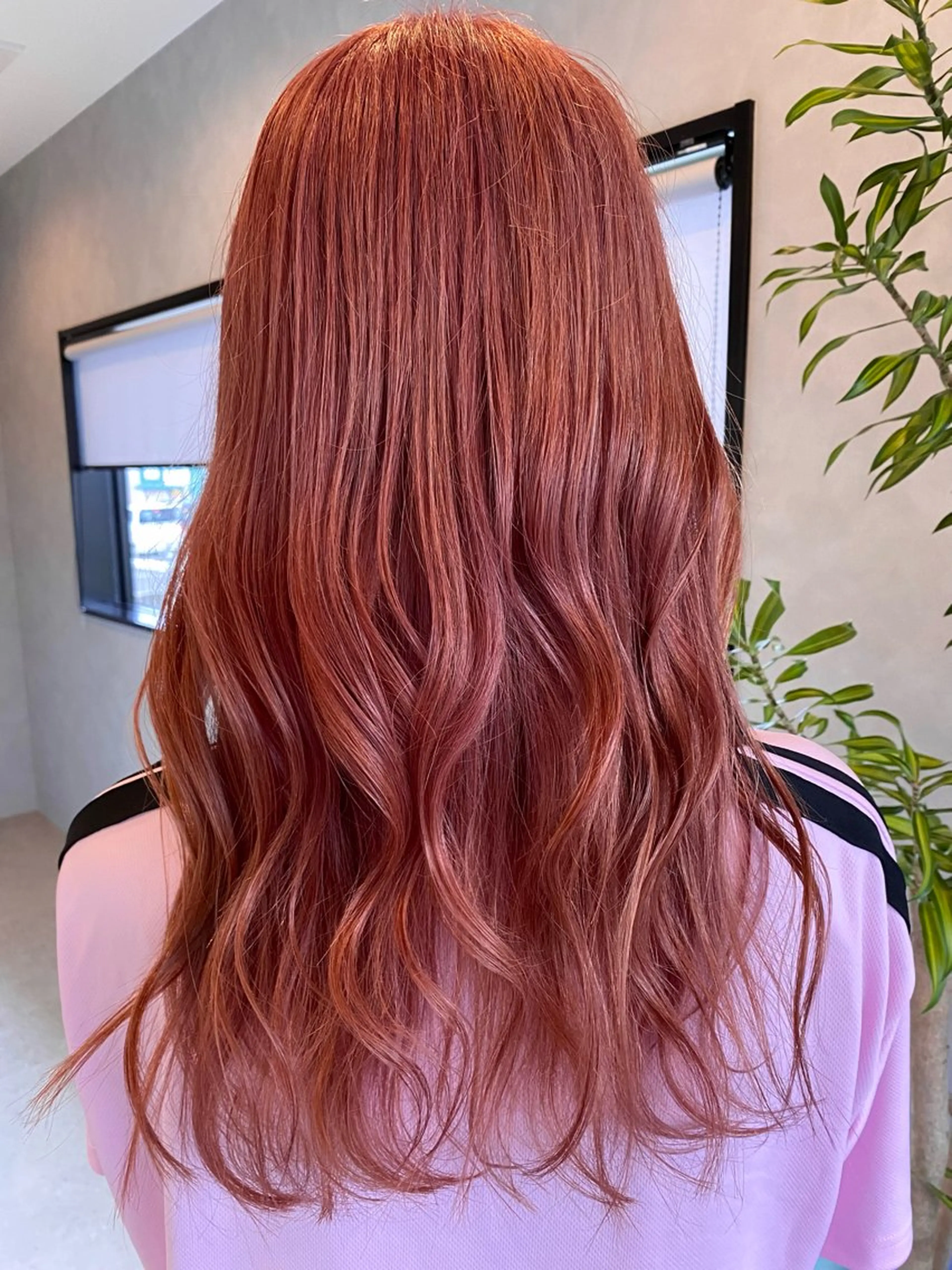 ロング カラー 白井 音羽のヘアスタイル