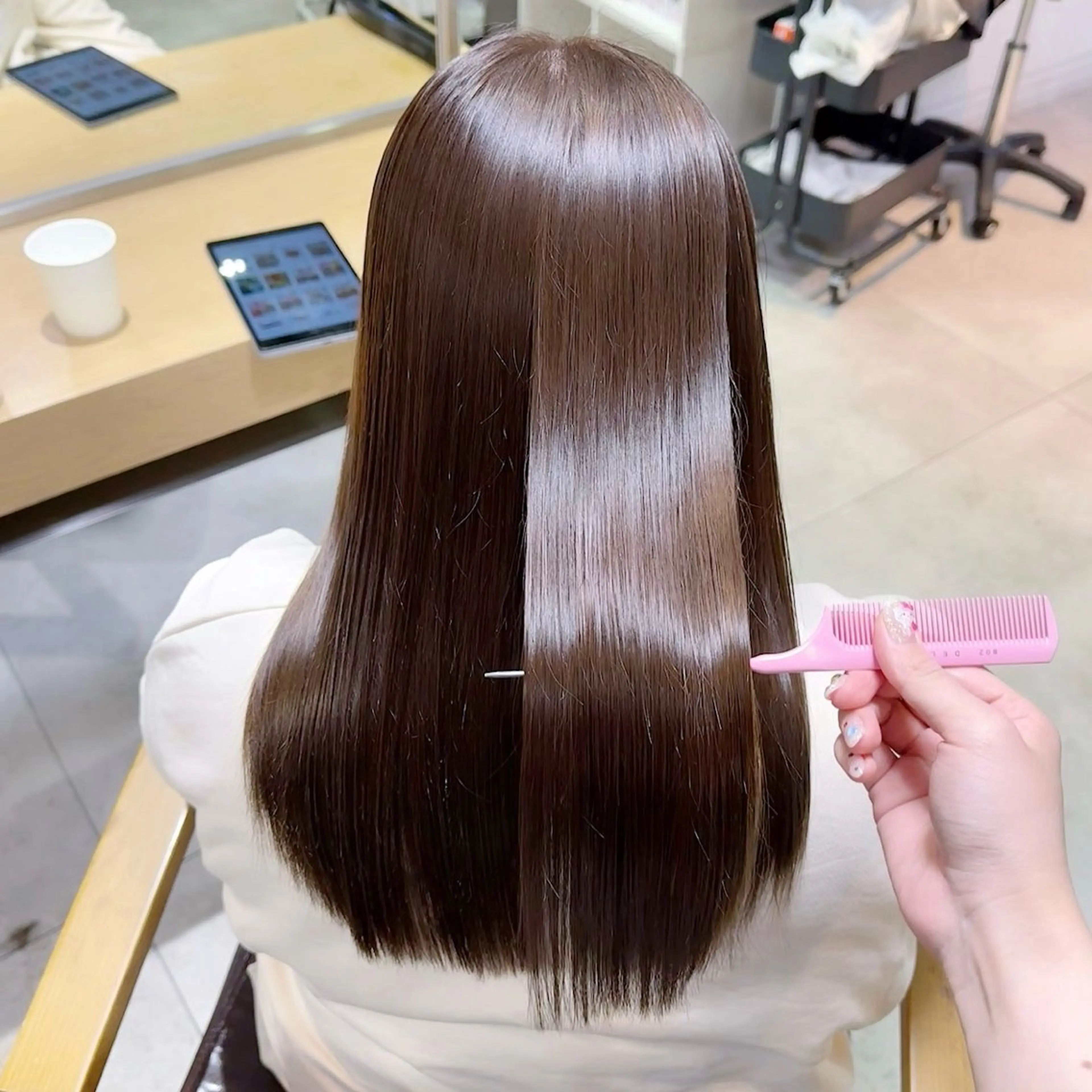 セミロング カラー ♡🌚垢抜け艶カラー Shiori🌝♡のヘアスタイル