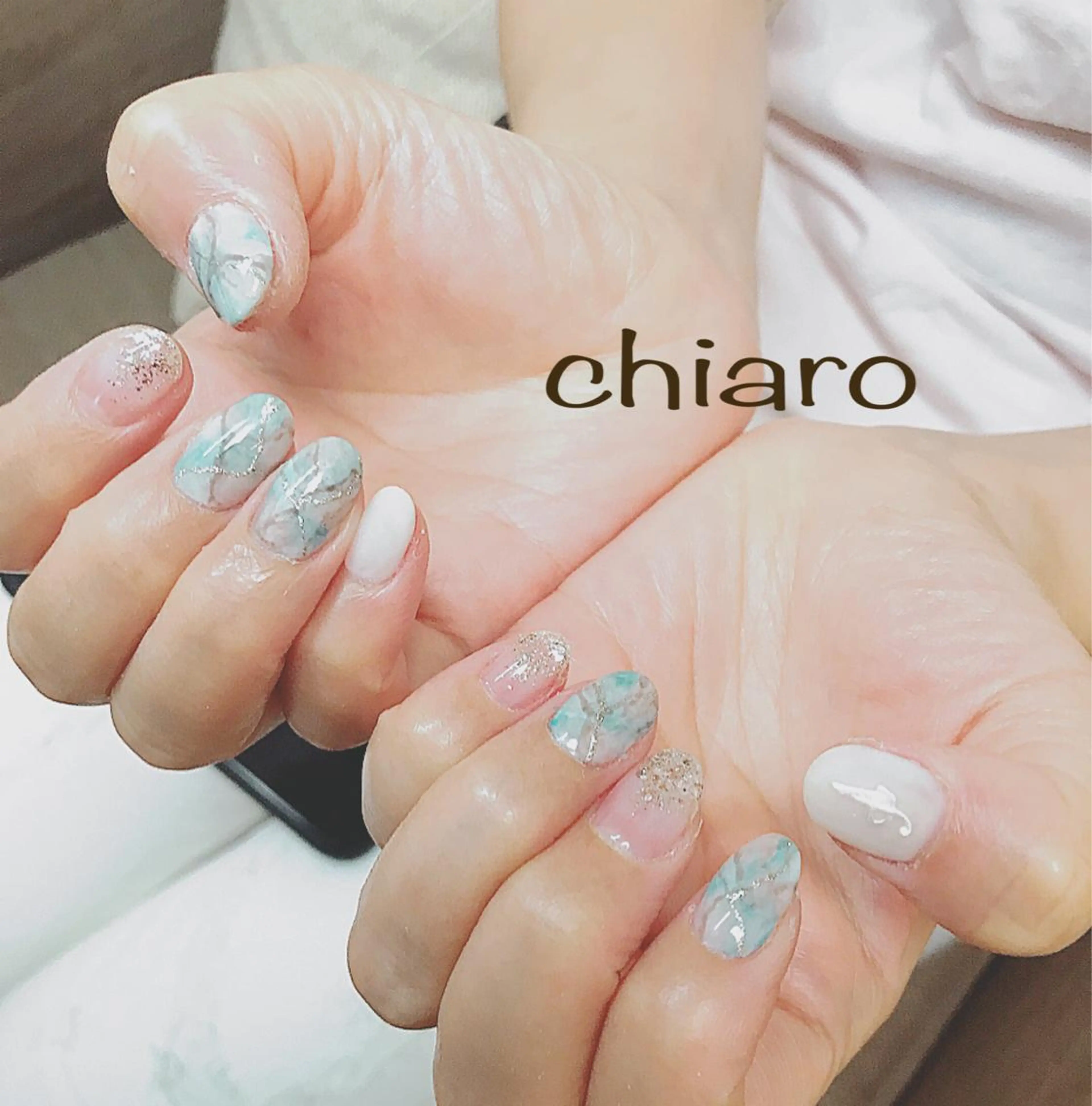 ミディアム ネイル 神崎 千秋のネイルデザイン