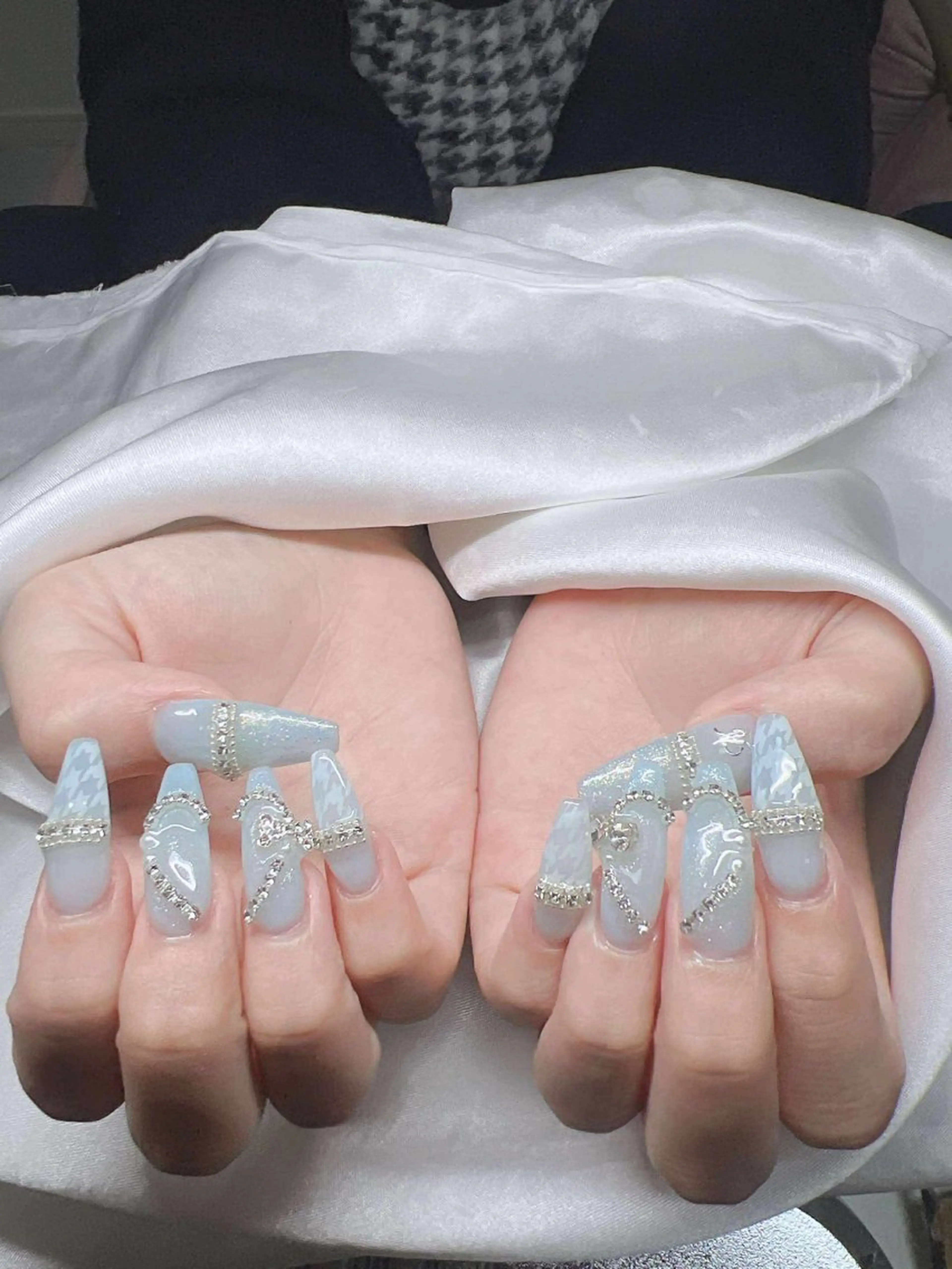 ネイル ハンドネイル Lee Nailsのネイルデザイン