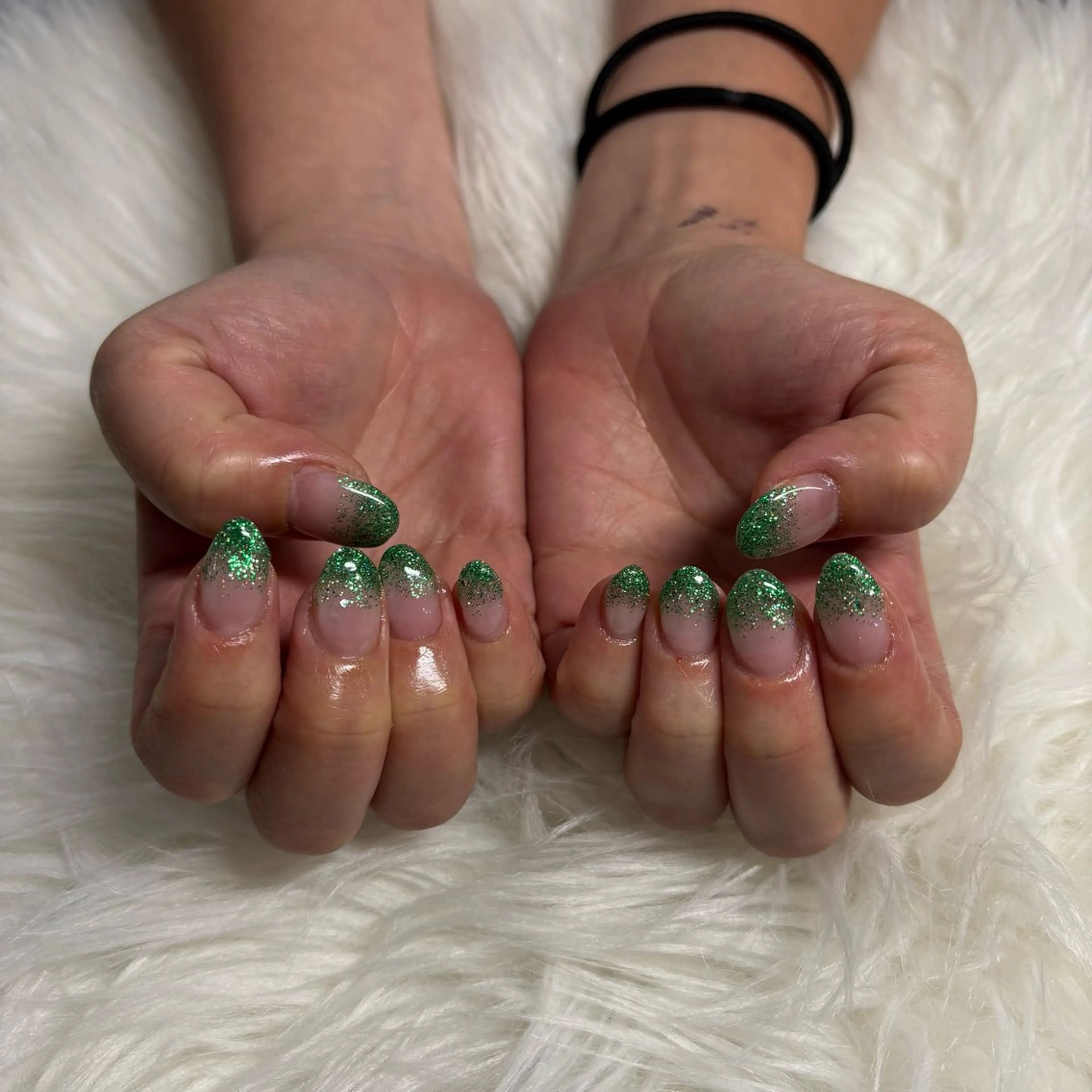 ネイル グラデーション ラメ(グリッター) ラメグラデーション IROHA NAIL 長谷川唯惺のネイルデザイン