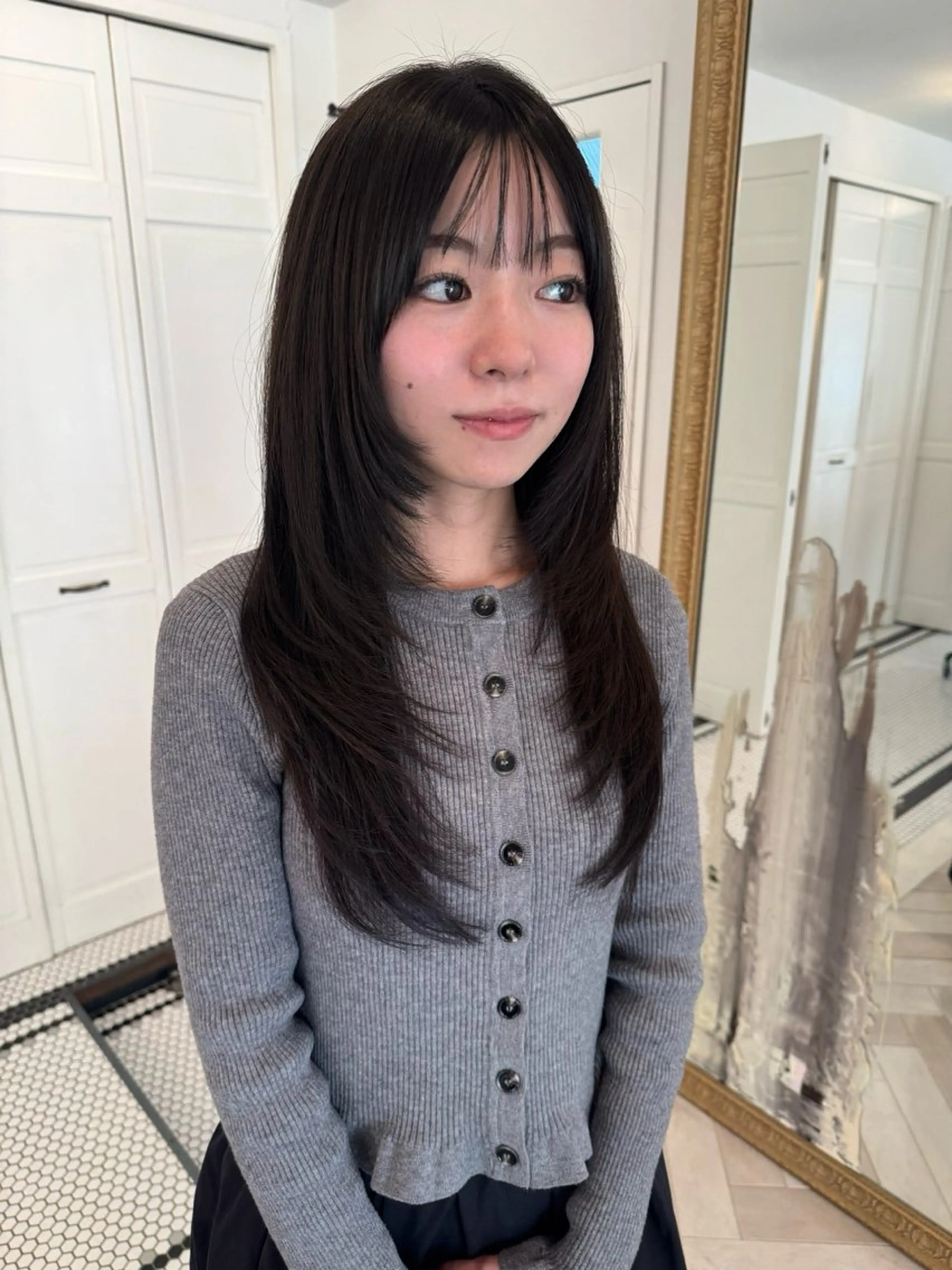 ロング カット ヘアカラー ブリーチカラー🎀 韓国風/寺門美優のヘアスタイル