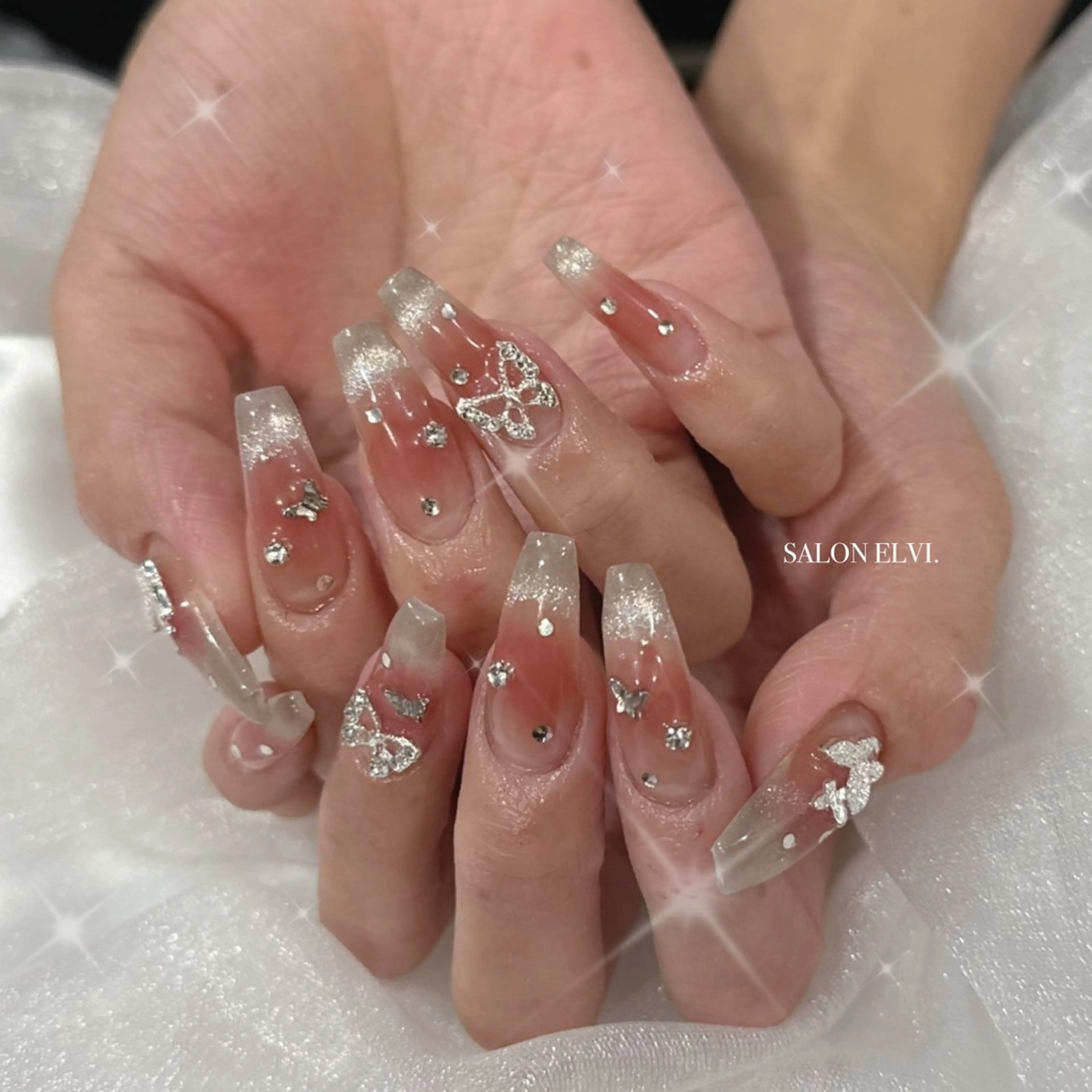 ネイル SALON ELVI.所属・SALON ELVI.のネイルデザイン